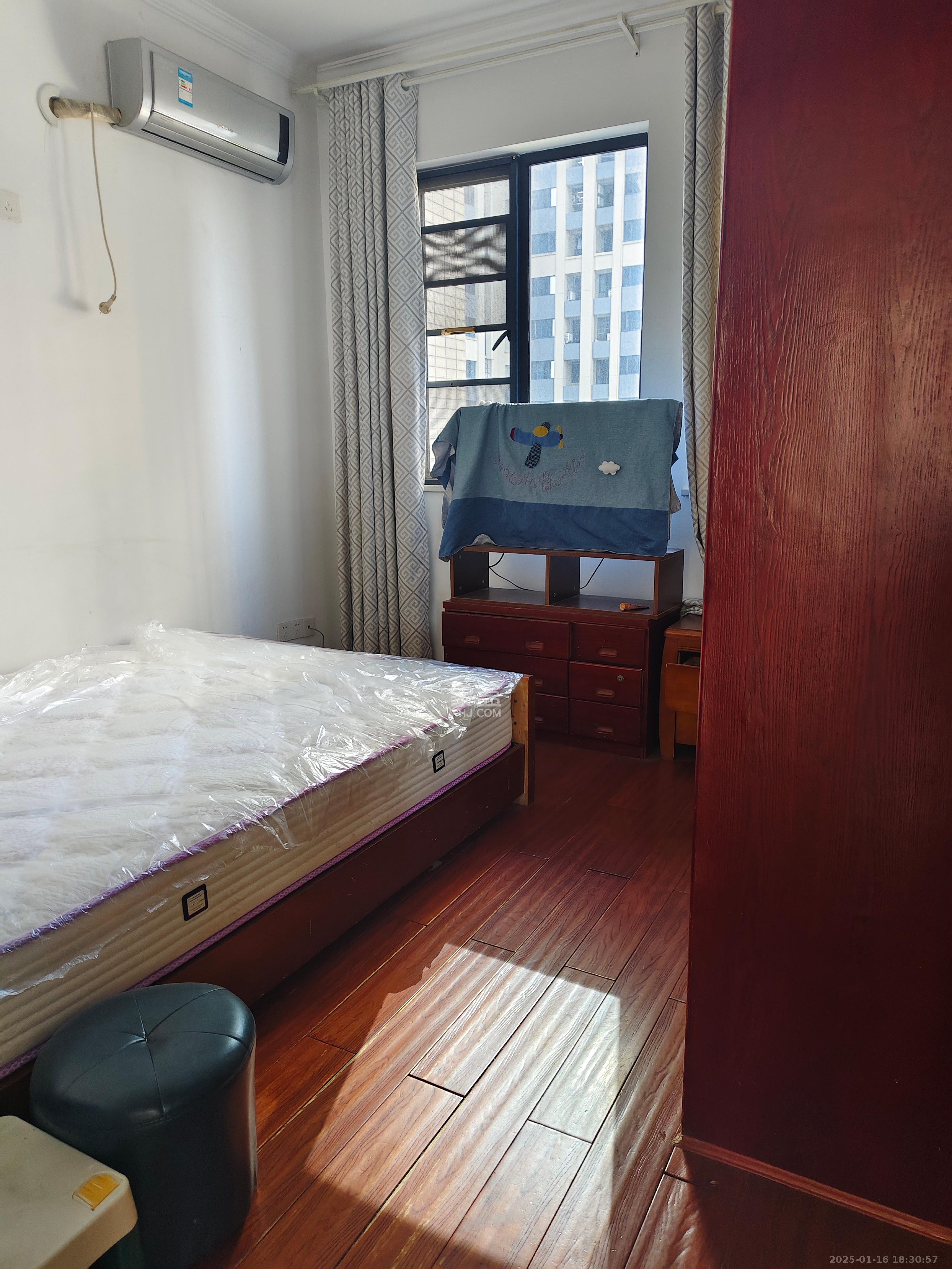 长房半岛蓝湾(观山月) 3室2厅2卫 3000.0元/月 长房半岛蓝湾(观山月) 3室2厅2卫 3000.0元/月室内图