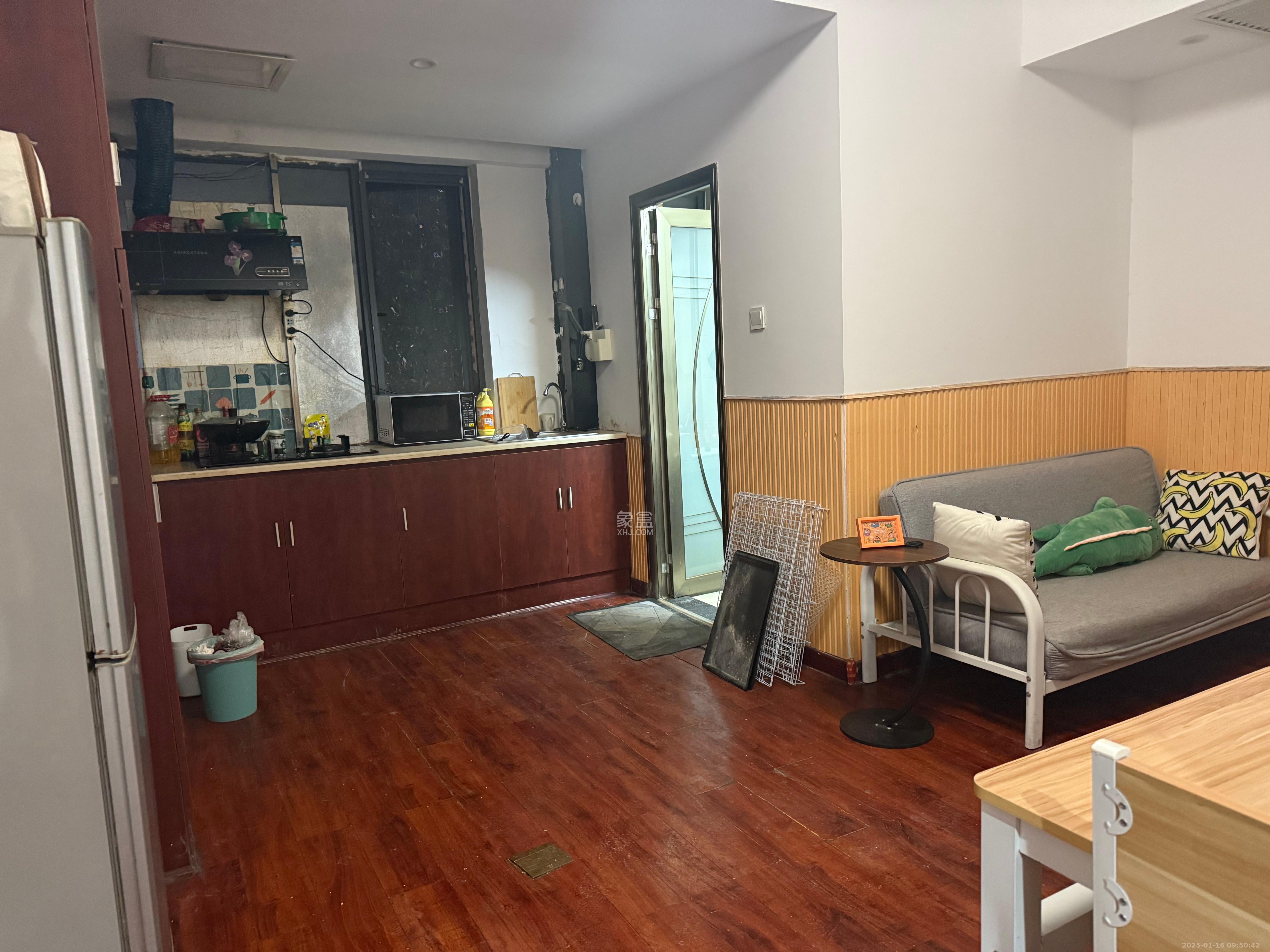 名富公寓  1室1厅1卫   1800.00元/月室内图