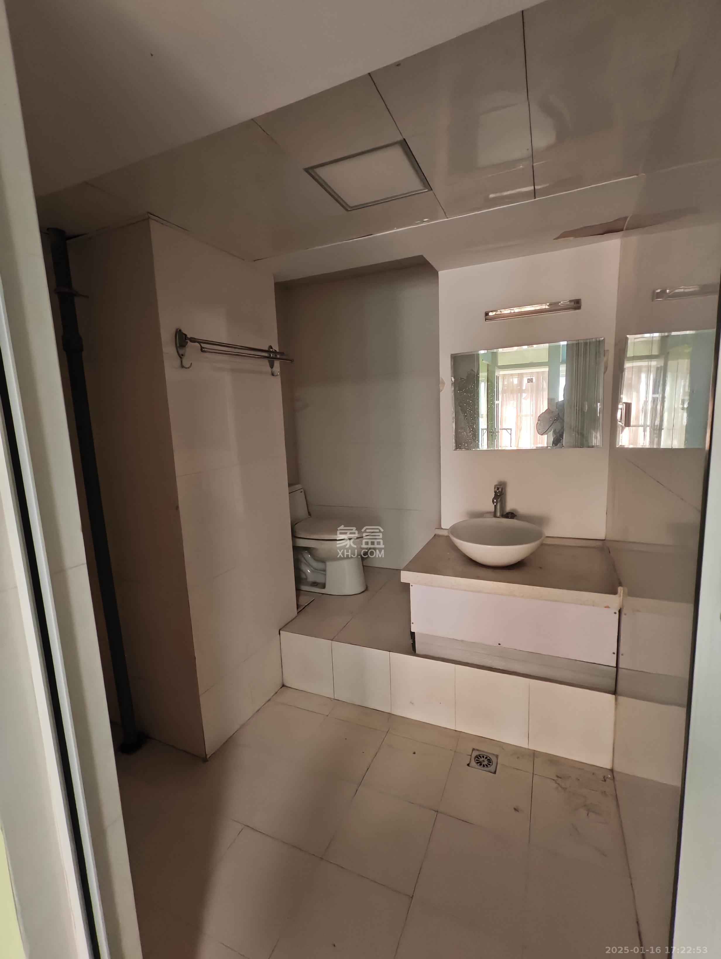 华菱蓝调国际(华菱.香墅美地) 1室2厅1卫 1500.0元/月 华菱蓝调国际(华菱.香墅美地) 1室2厅1卫 1500.0元/月室内图