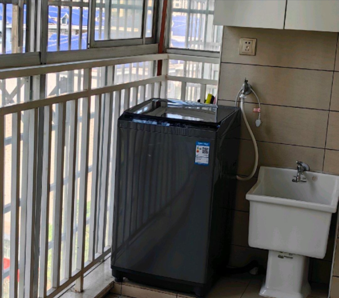 柳都水语 1室2厅2卫 2000.0元/月 柳都水语 1室2厅2卫 2000.0元/月室内图