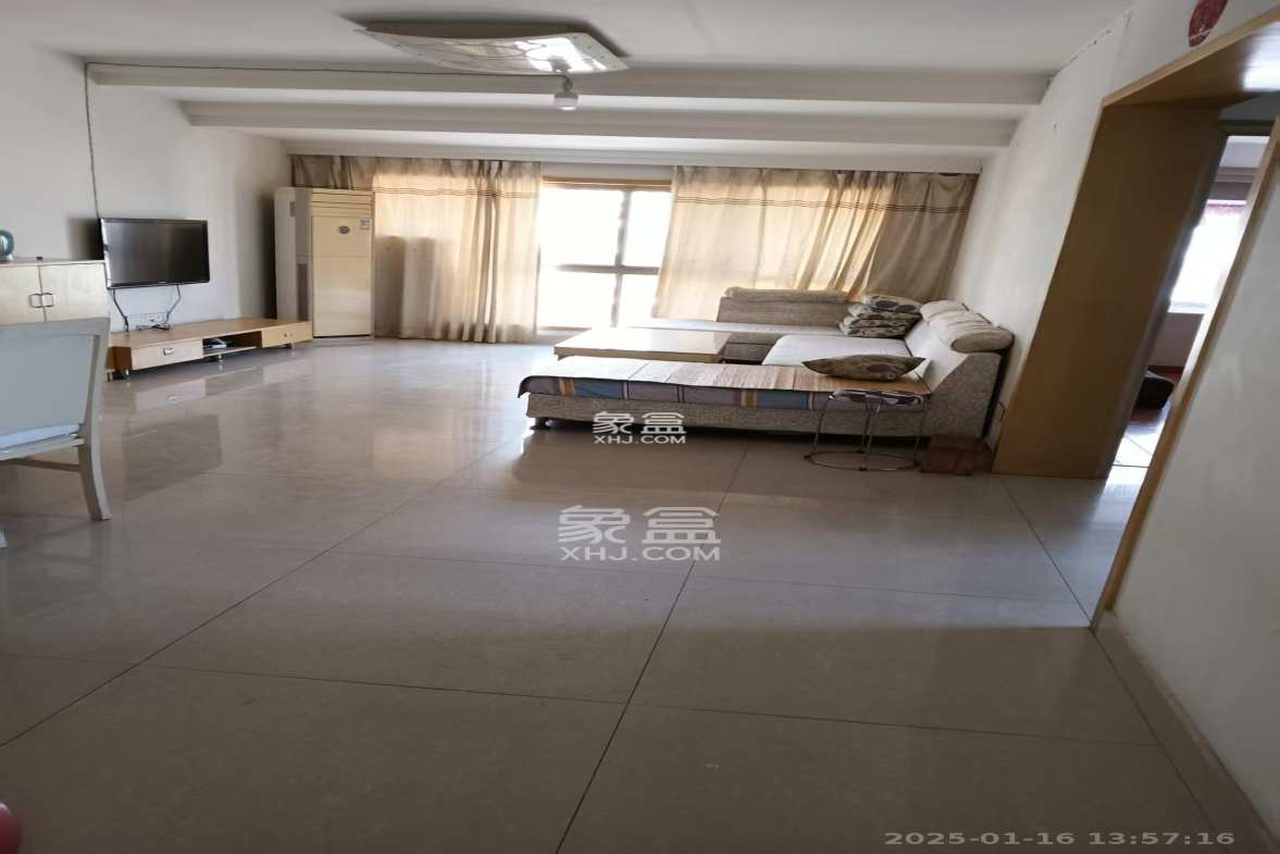 湘绣城 3室2厅2卫 1600.0元/月 湘绣城 3室2厅2卫 1600.0元/月室内图