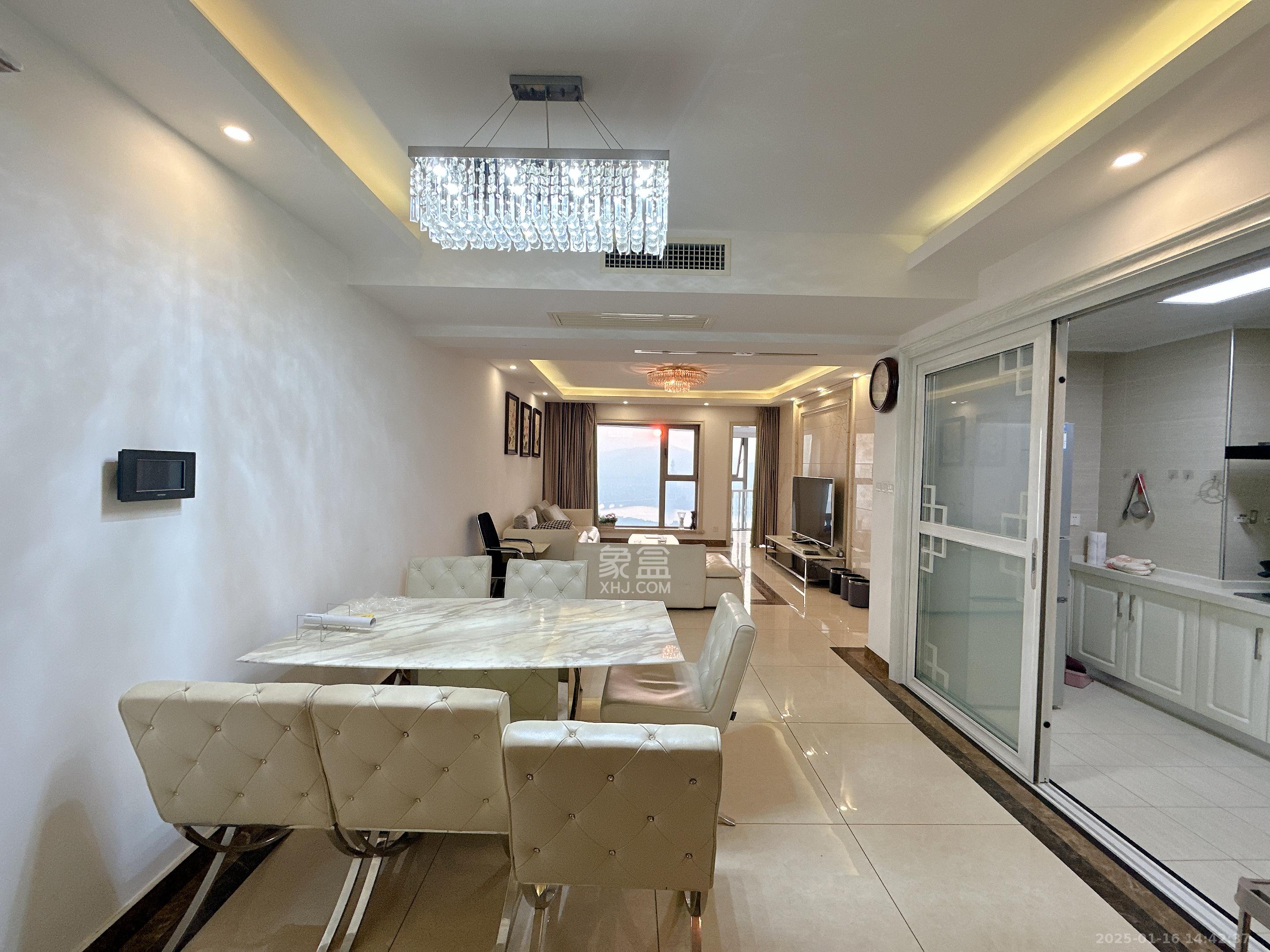 潮宗御苑  4室2厅2卫    8500.0元/月室内图