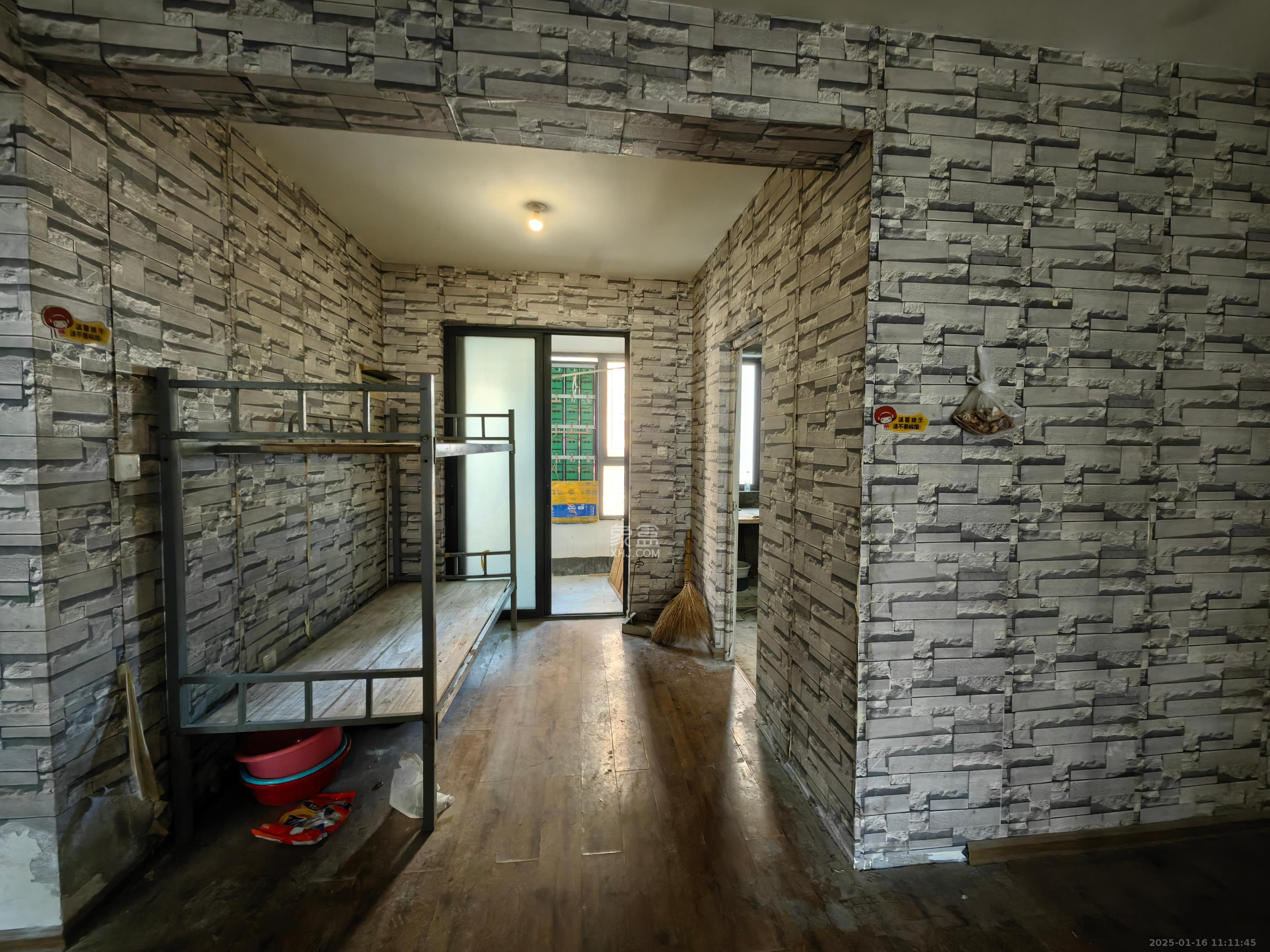 中国铁建梅溪青秀一期 3室1厅1卫 1800.0元/月 中国铁建梅溪青秀一期 3室1厅1卫 1800.0元/月室内图