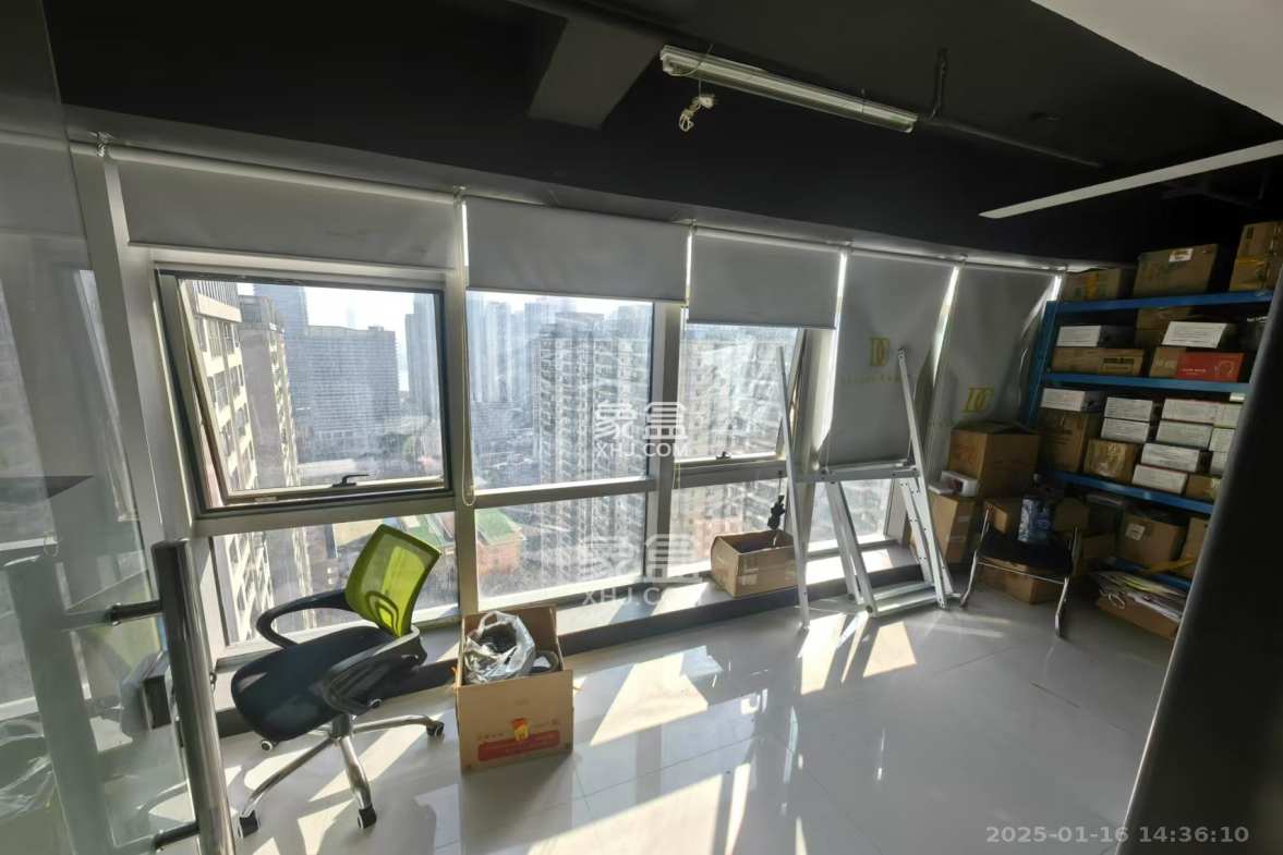 奥克斯广场  1室1厅1卫    4200.0元/月 奥克斯广场  1室1厅1卫    4200.0元/月室内图