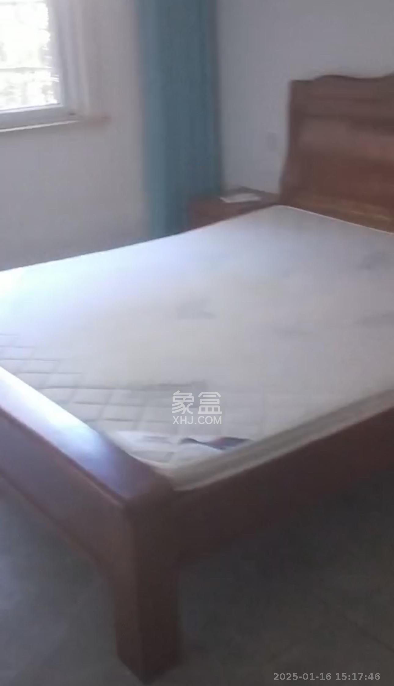 桥头家苑一期  3室2厅2卫   2800.00元/月室内图