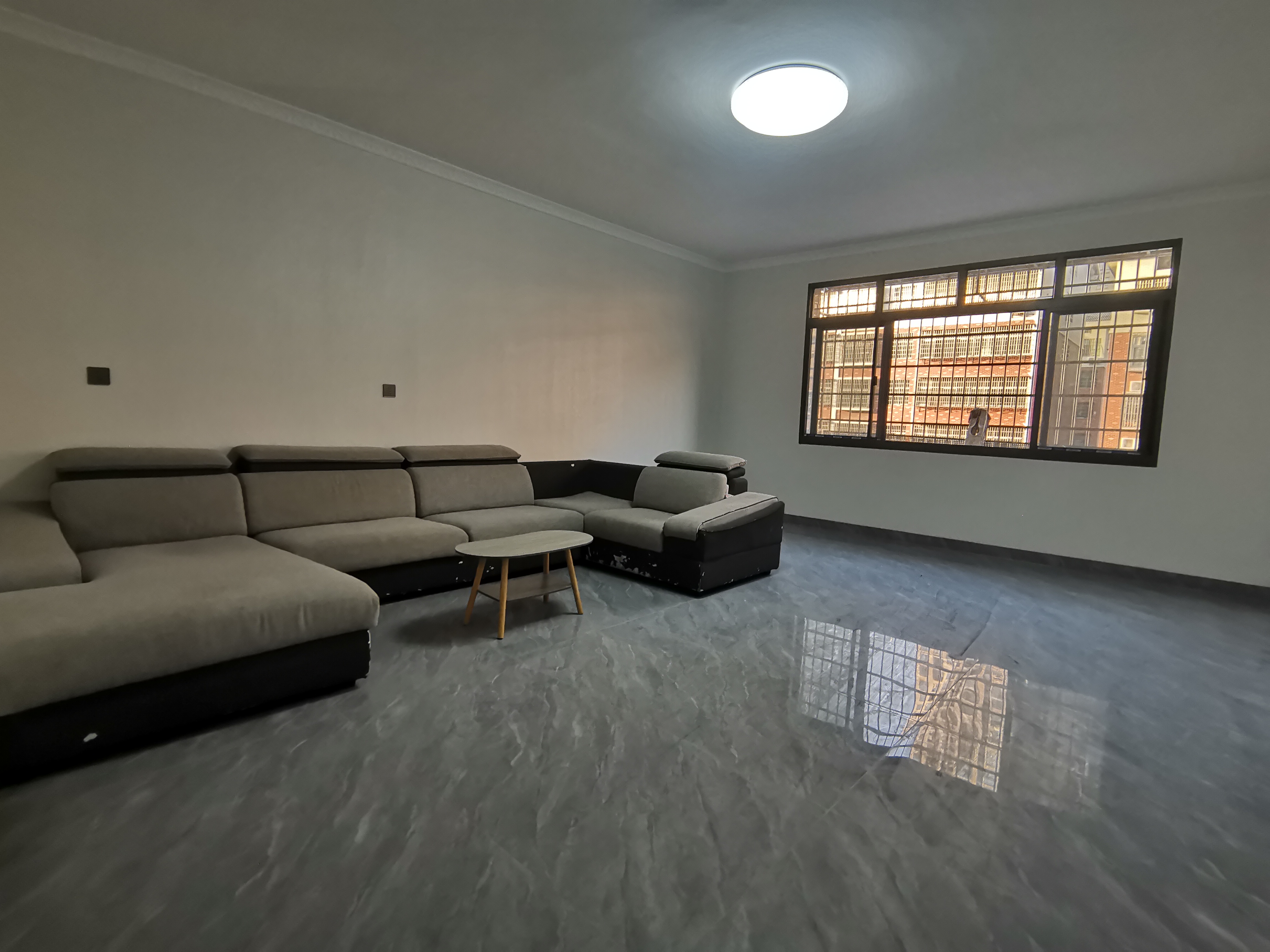 人和小区(小科七、九、十号地人和小区) 1室0厅0卫 1300.0元/月 人和小区(小科七、九、十号地人和小区) 1室0厅0卫 1300.0元/月室内图