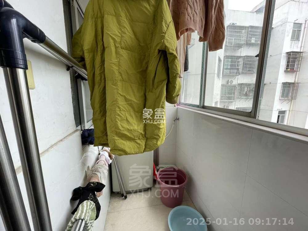 香草园  3室2厅2卫    1500.0元/月 香草园  3室2厅2卫    1500.0元/月室内图