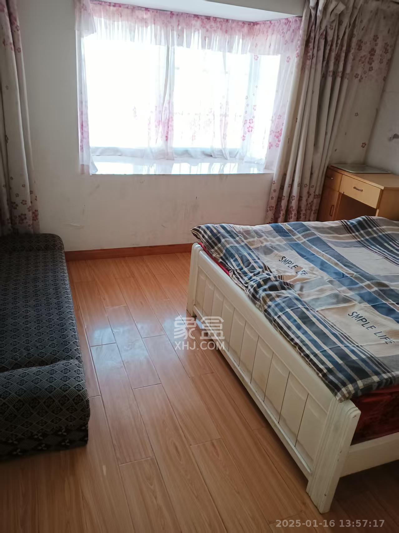 湘绣城 3室2厅2卫 1600.0元/月 湘绣城 3室2厅2卫 1600.0元/月室内图