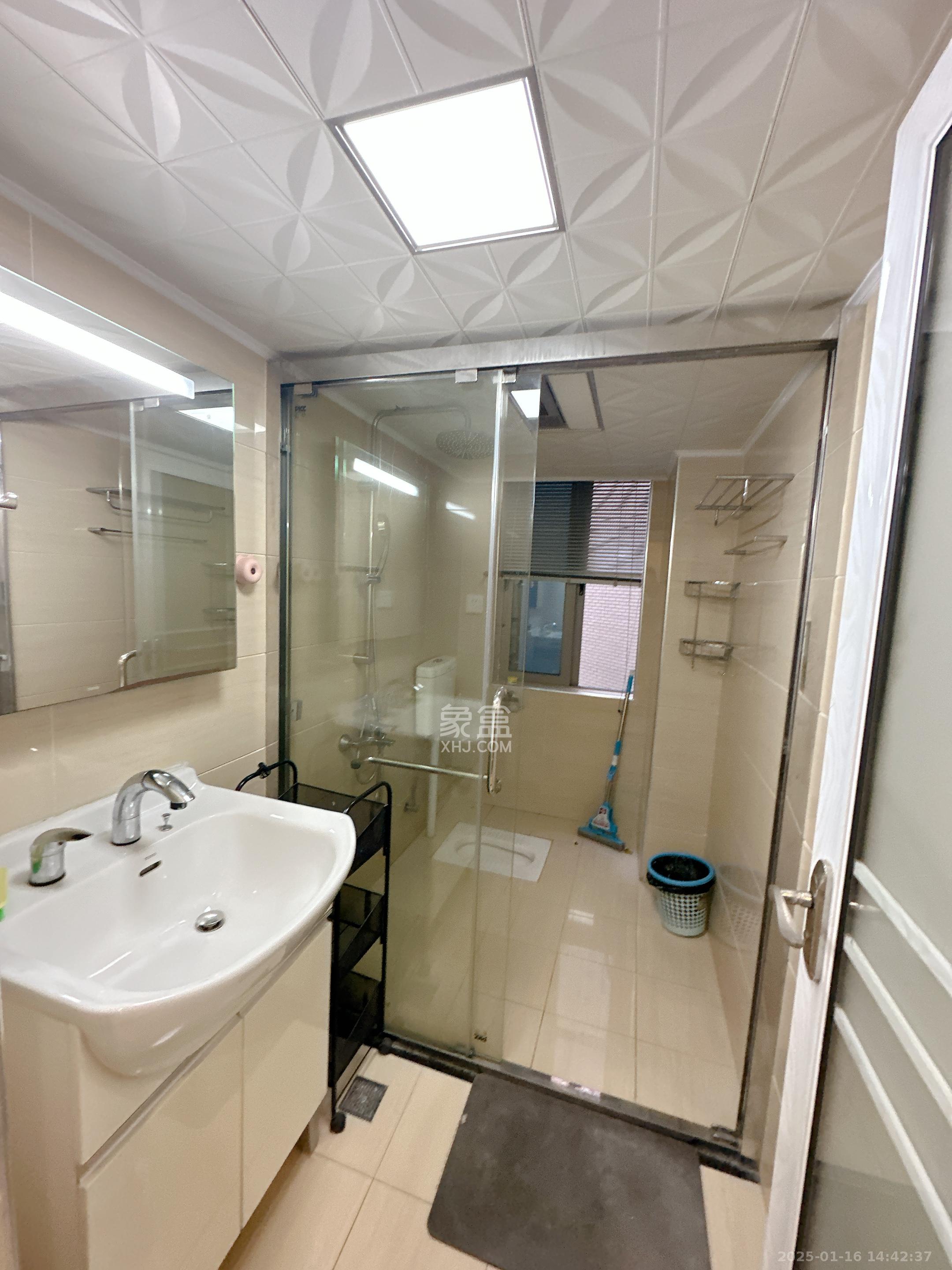 潮宗御苑  4室2厅2卫    8500.0元/月室内图