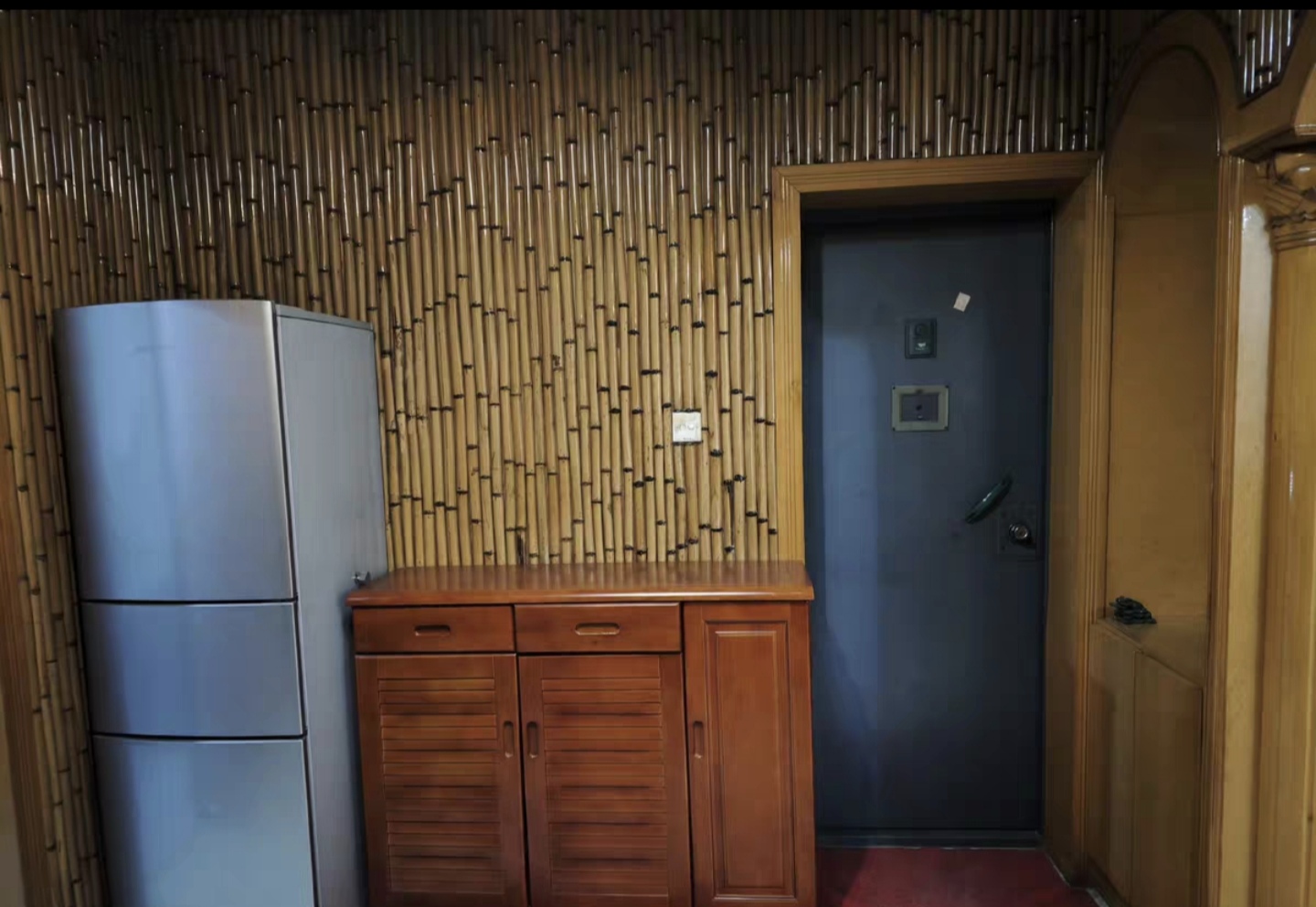 区公安局家属楼 2室1厅1卫 800.0元/月 区公安局家属楼 2室1厅1卫 800.0元/月室内图