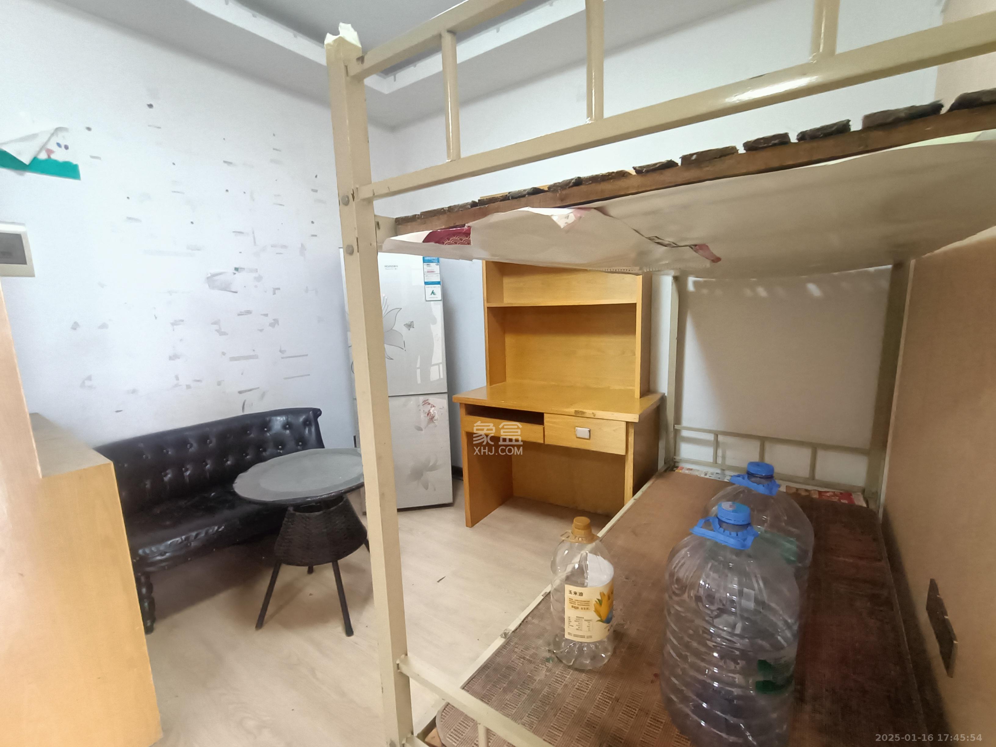 世景华庭  1室1厅1卫   1200.00元/月