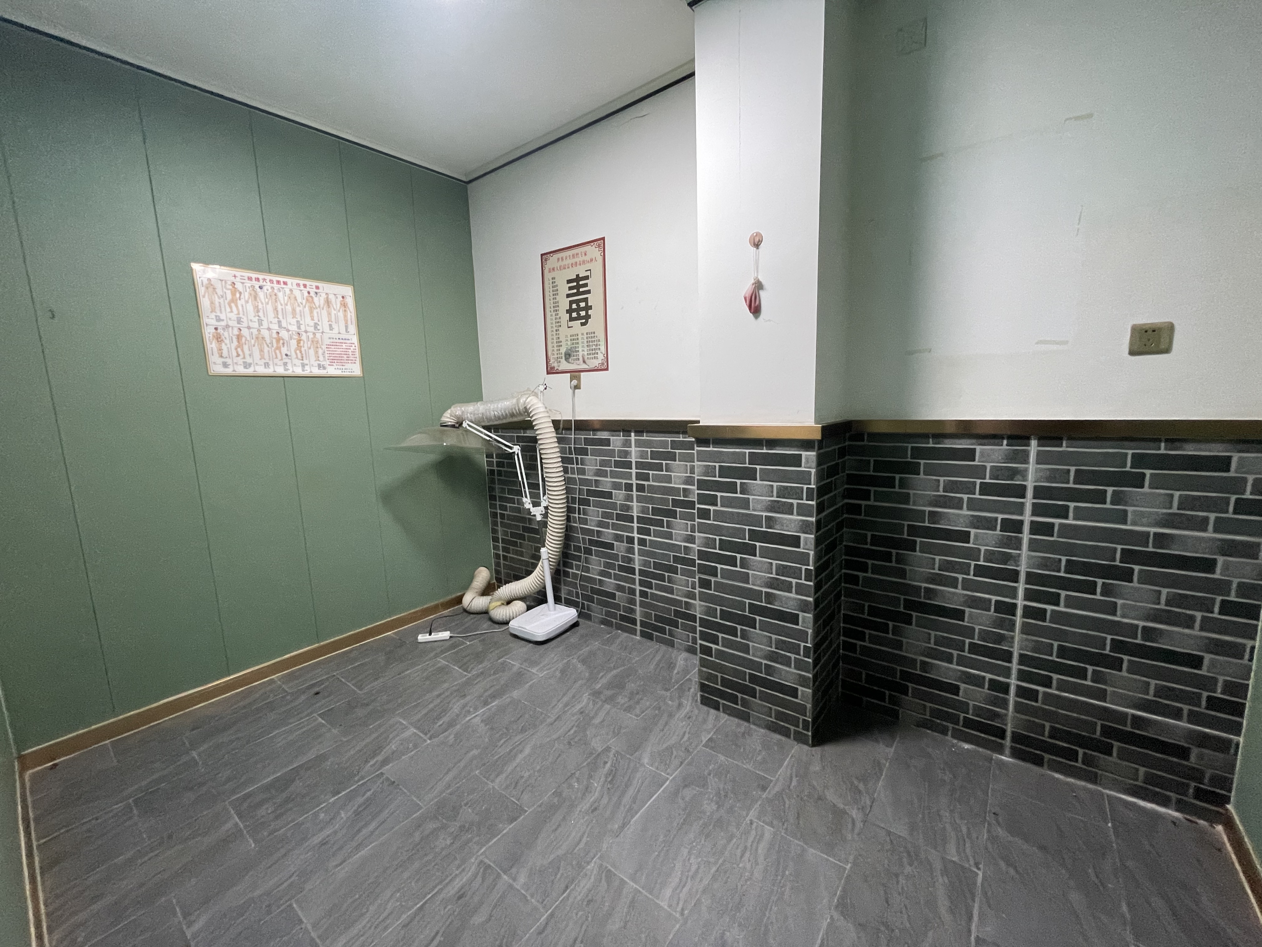 大龙花园（海达路）  1室1厅1卫   22000.00元/月室内图