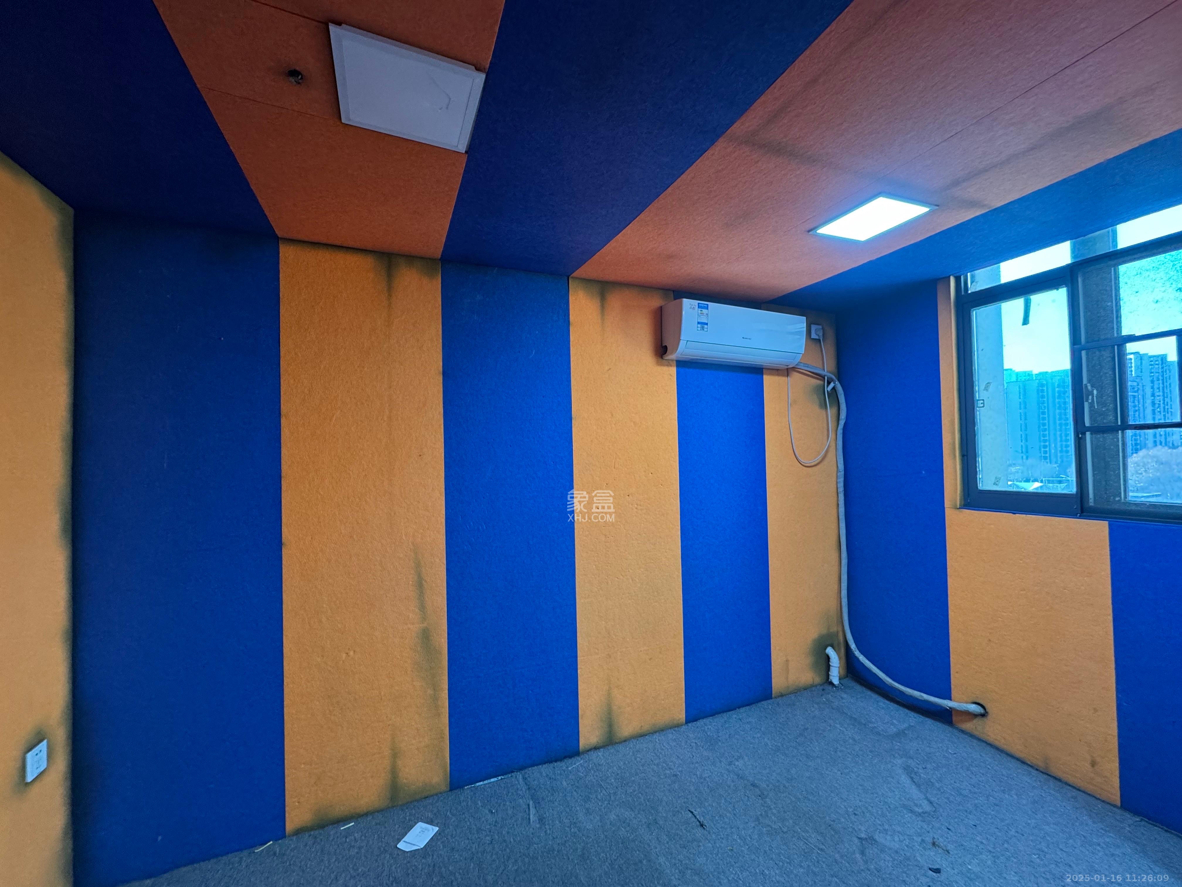 金茂梅溪湖 1室1厅1卫 1500.0元/月 金茂梅溪湖 1室1厅1卫 1500.0元/月室内图