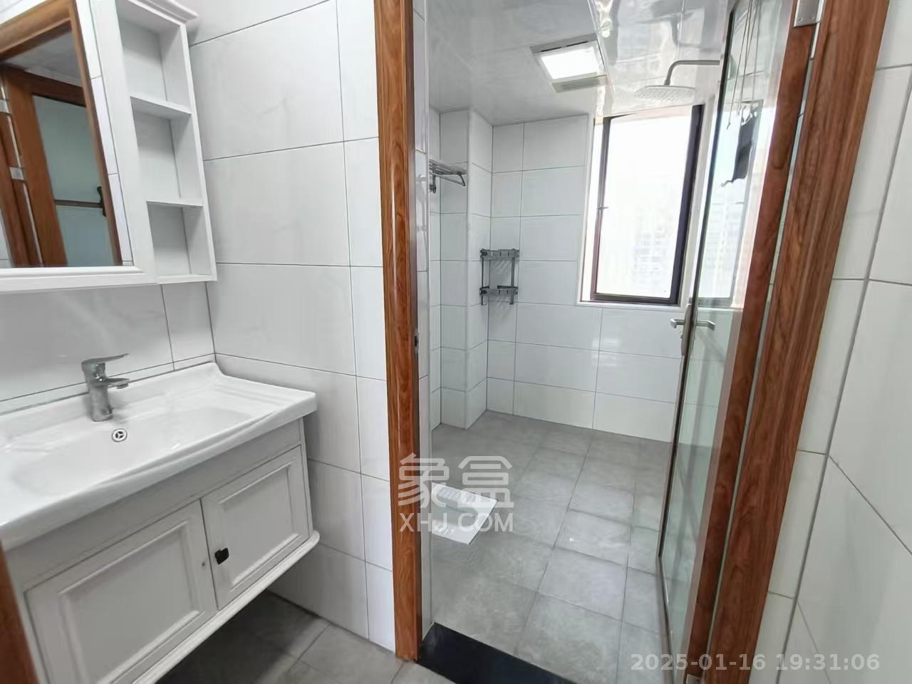 振业城二期  4室2厅2卫   3800.00元/月室内图