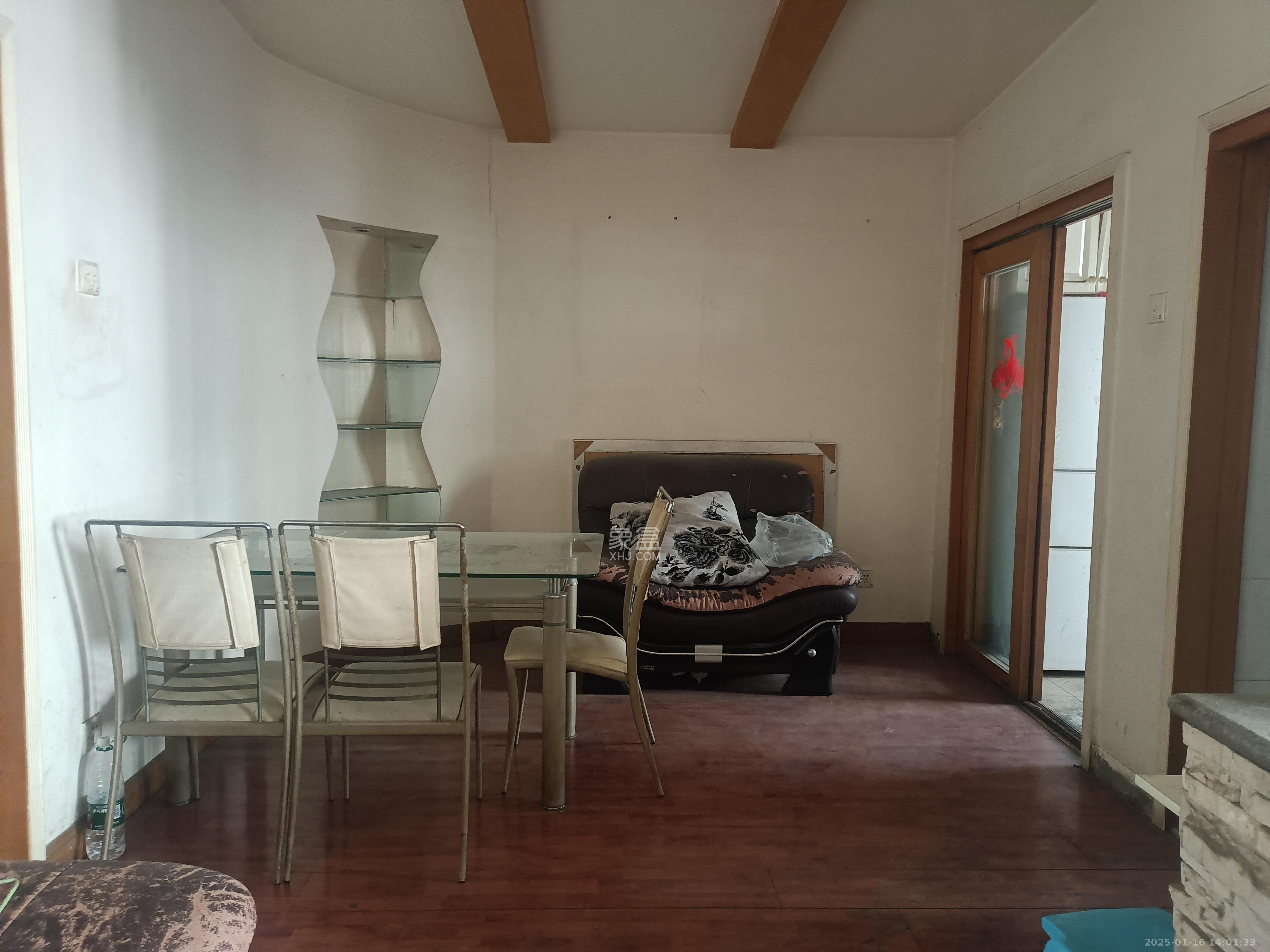 国税局宿舍(三一大道) 3室2厅2卫 2500.0元/月 国税局宿舍(三一大道) 3室2厅2卫 2500.0元/月室内图