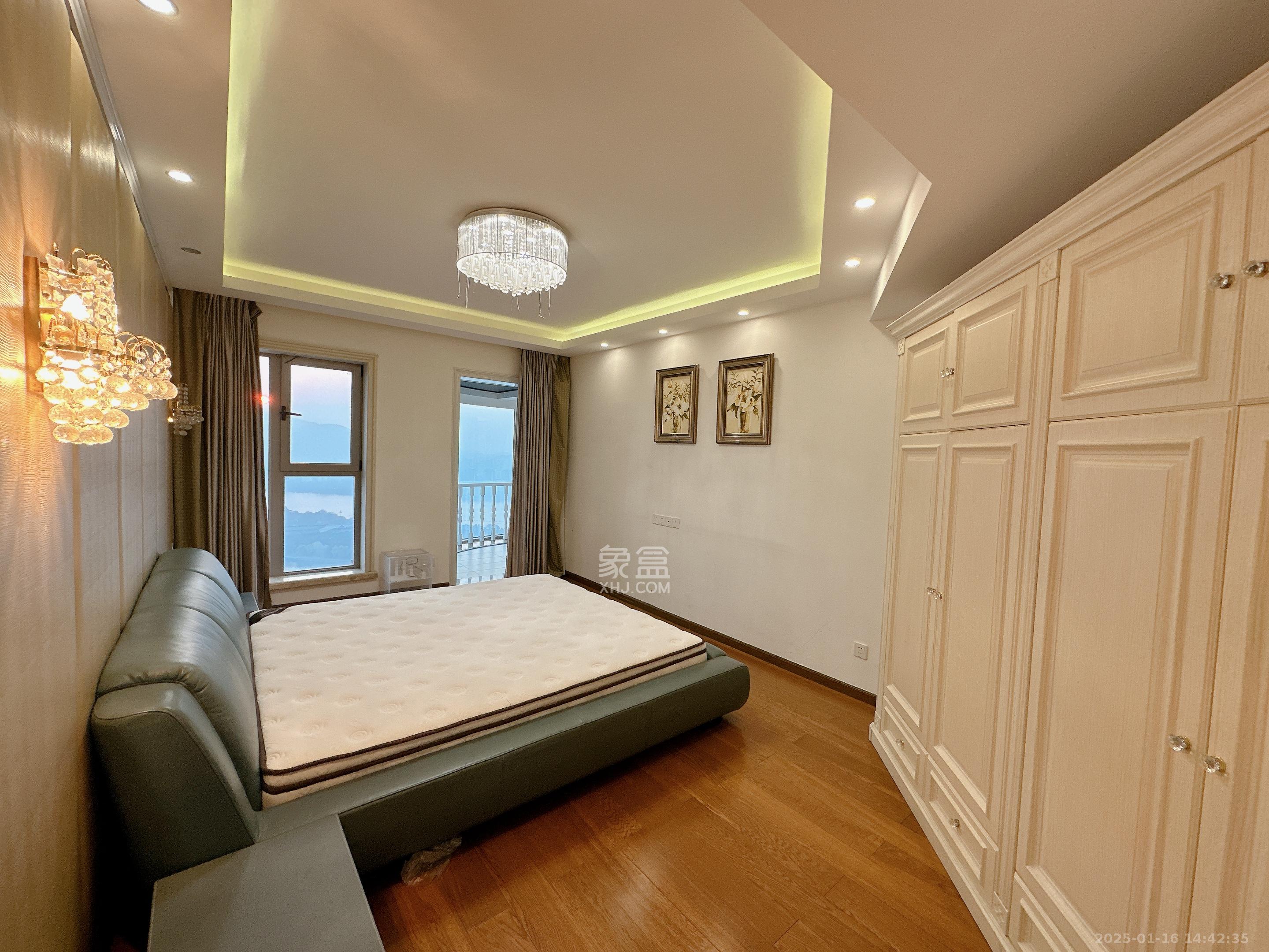 潮宗御苑  4室2厅2卫    8500.0元/月室内图