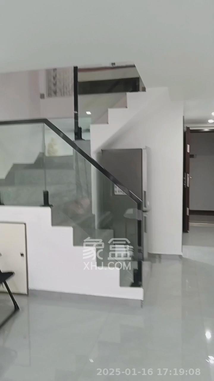 都市阳光大厦 3室2厅1卫 4200.0元/月 都市阳光大厦 3室2厅1卫 4200.0元/月室内图