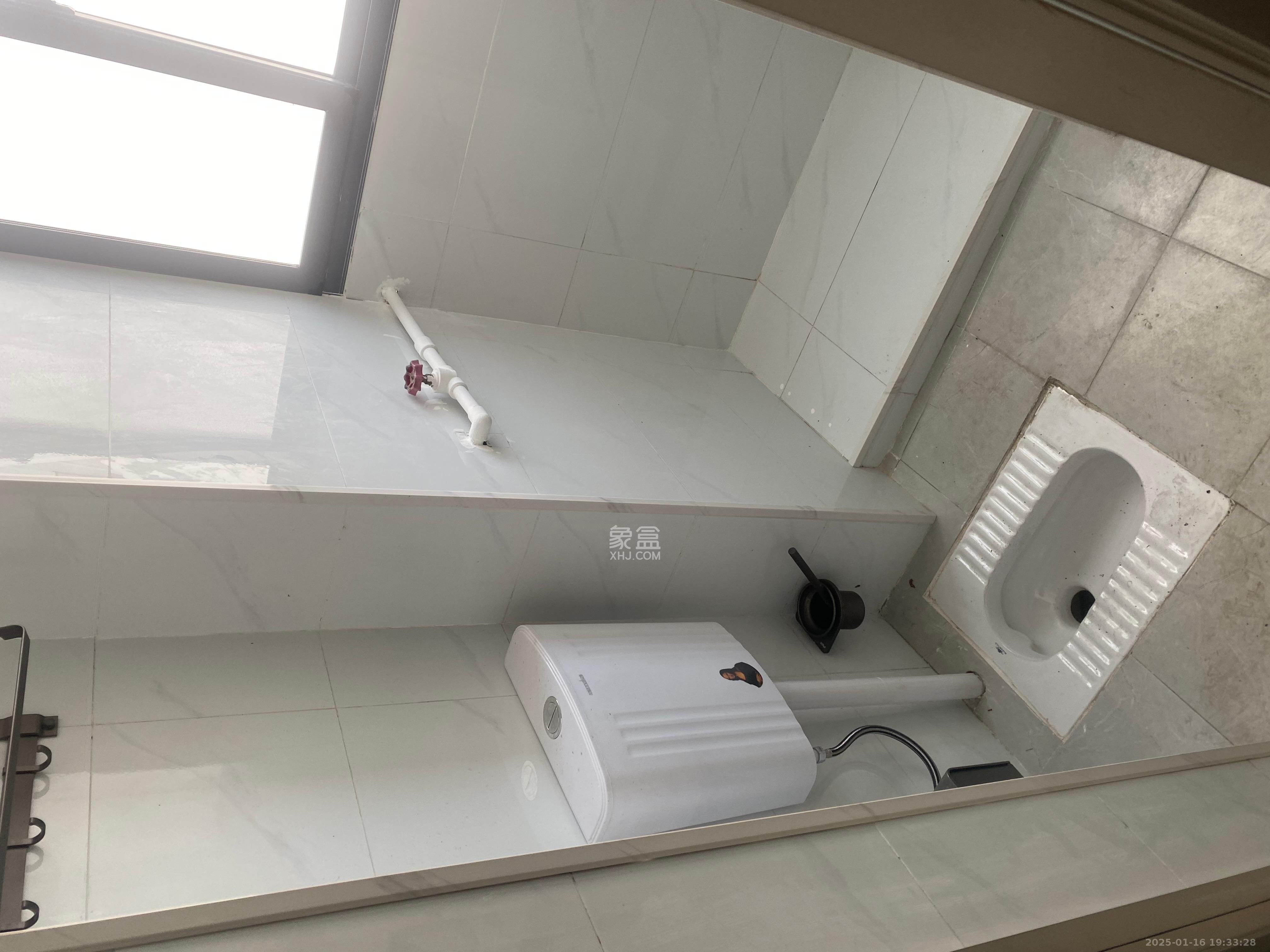 燕山街社区  2室1厅1卫   2300.00元/月室内图
