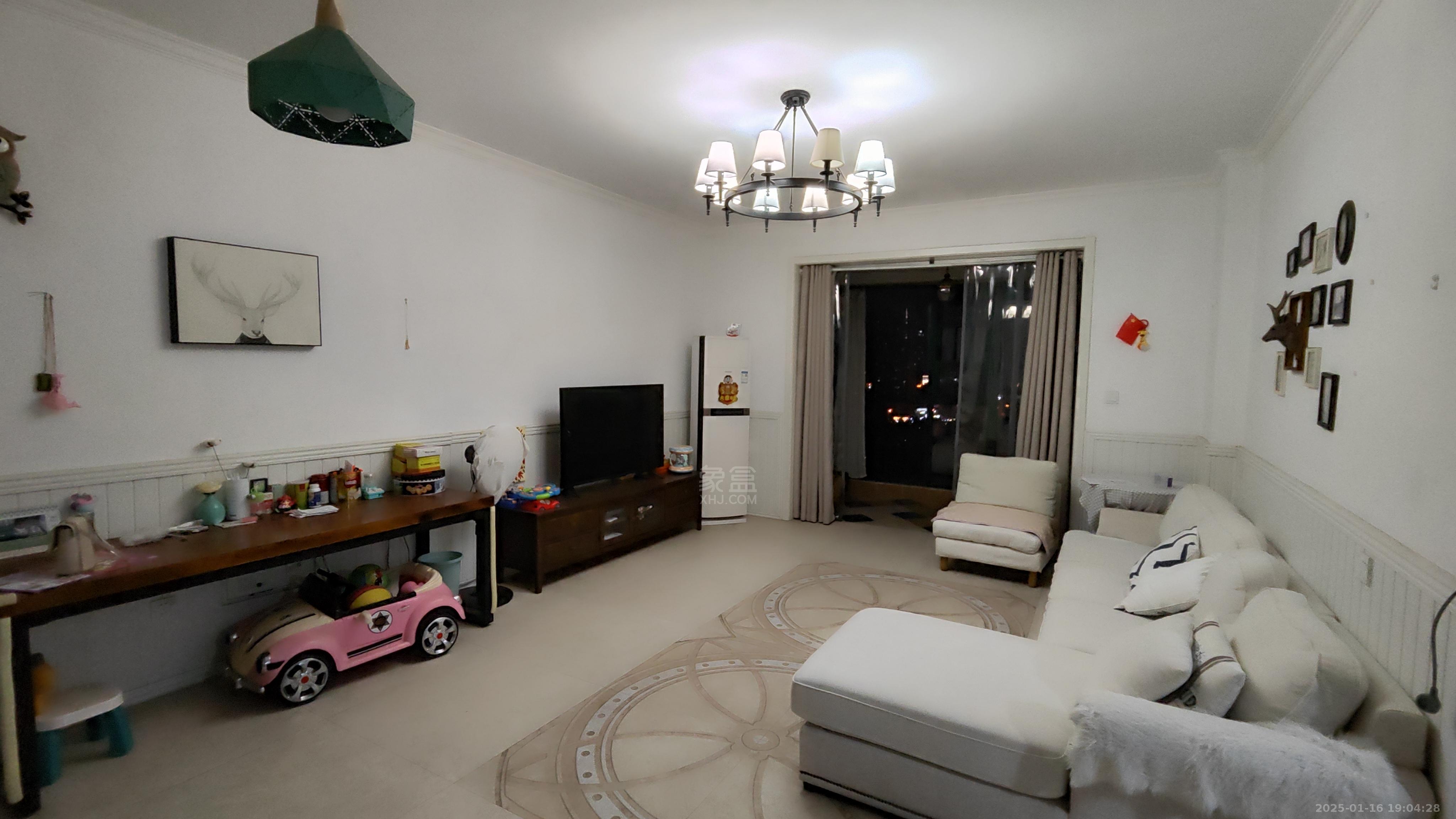 湖景名城  3室2厅1卫    2200.0元/月 湖景名城  3室2厅1卫    2200.0元/月室内图