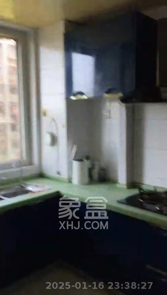 洪山家园 3室2厅2卫 2000.0元/月 洪山家园 3室2厅2卫 2000.0元/月室内图