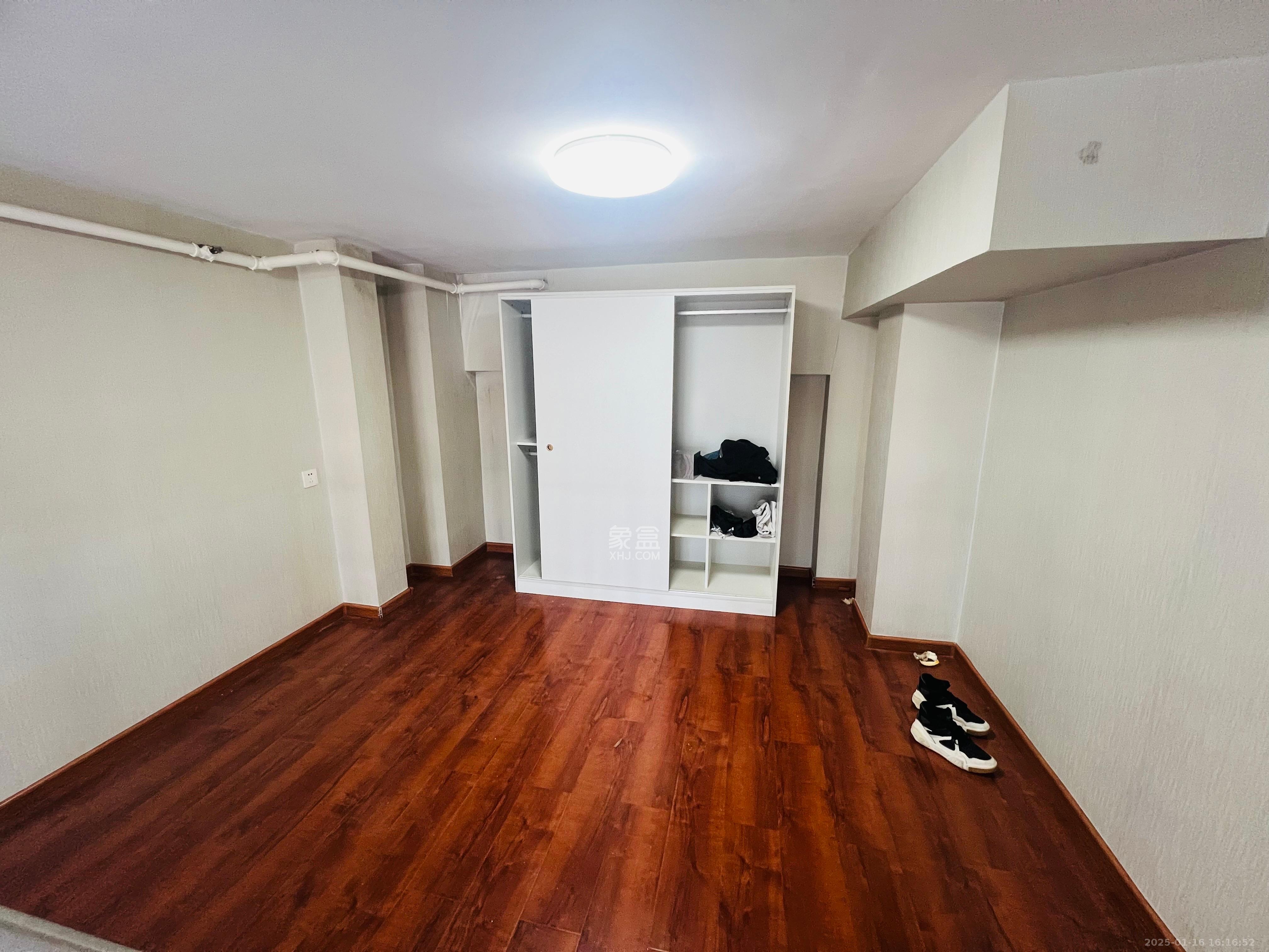 达美美立方 2室1厅1卫 2200.0元/月 达美美立方 2室1厅1卫 2200.0元/月室内图