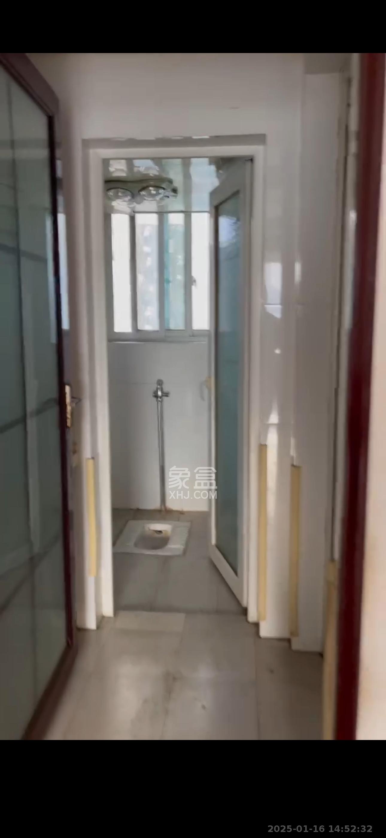 星典时代  3室1厅1卫   2100.00元/月室内图