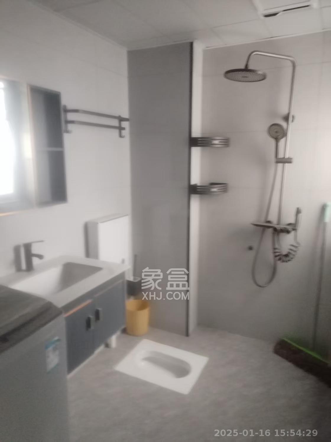 真人桥家园一期  3室2厅2卫    2300.0元/月 真人桥家园一期  3室2厅2卫    2300.0元/月室内图