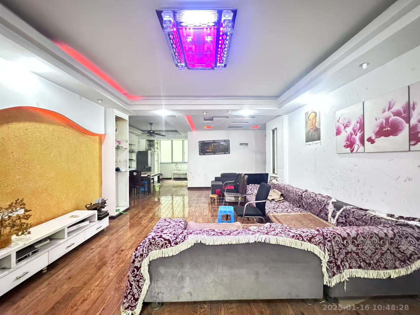 四季花园 3室3厅2卫 1500.0元/月 四季花园 3室3厅2卫 1500.0元/月室内图