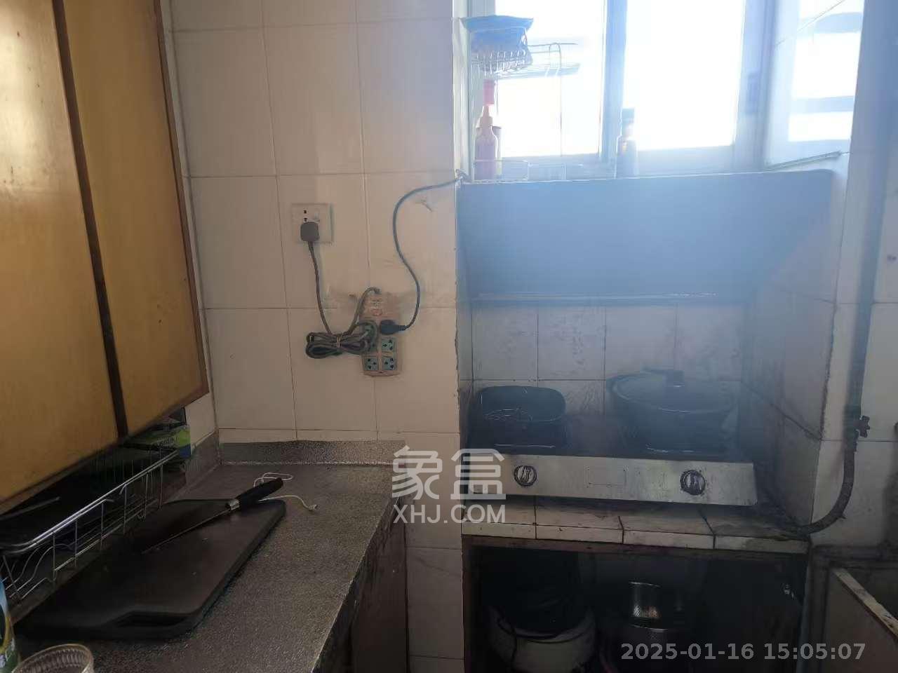 东风路汽车城宿舍  2室2厅1卫    1500.0元/月 东风路汽车城宿舍  2室2厅1卫    1500.0元/月室内图