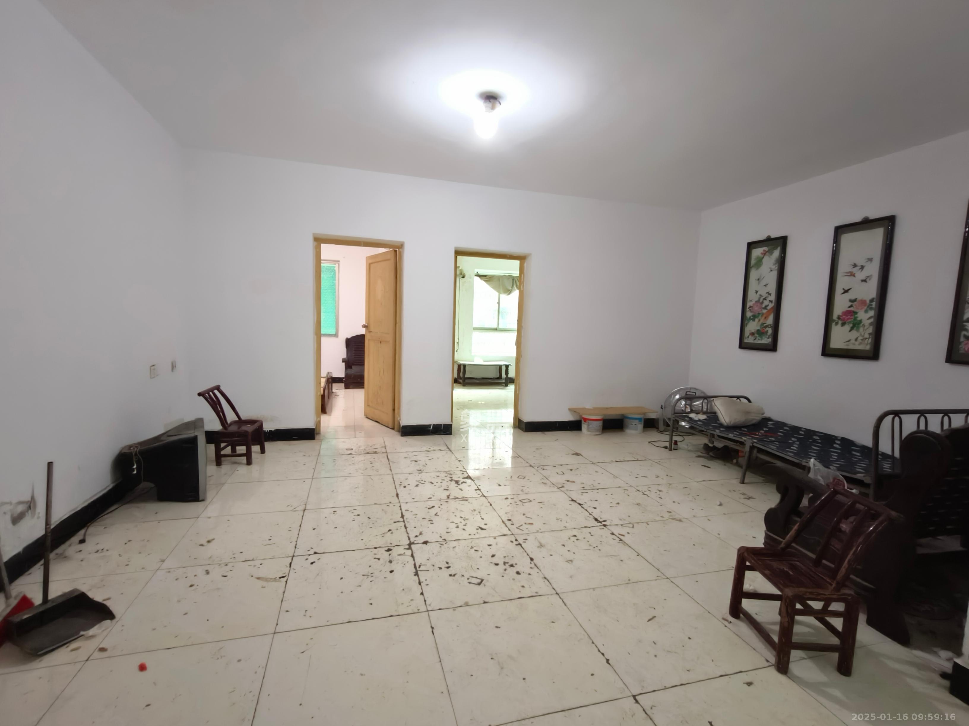 中南汽车世界 3室2厅2卫 1380.0元/月 中南汽车世界 3室2厅2卫 1380.0元/月室内图