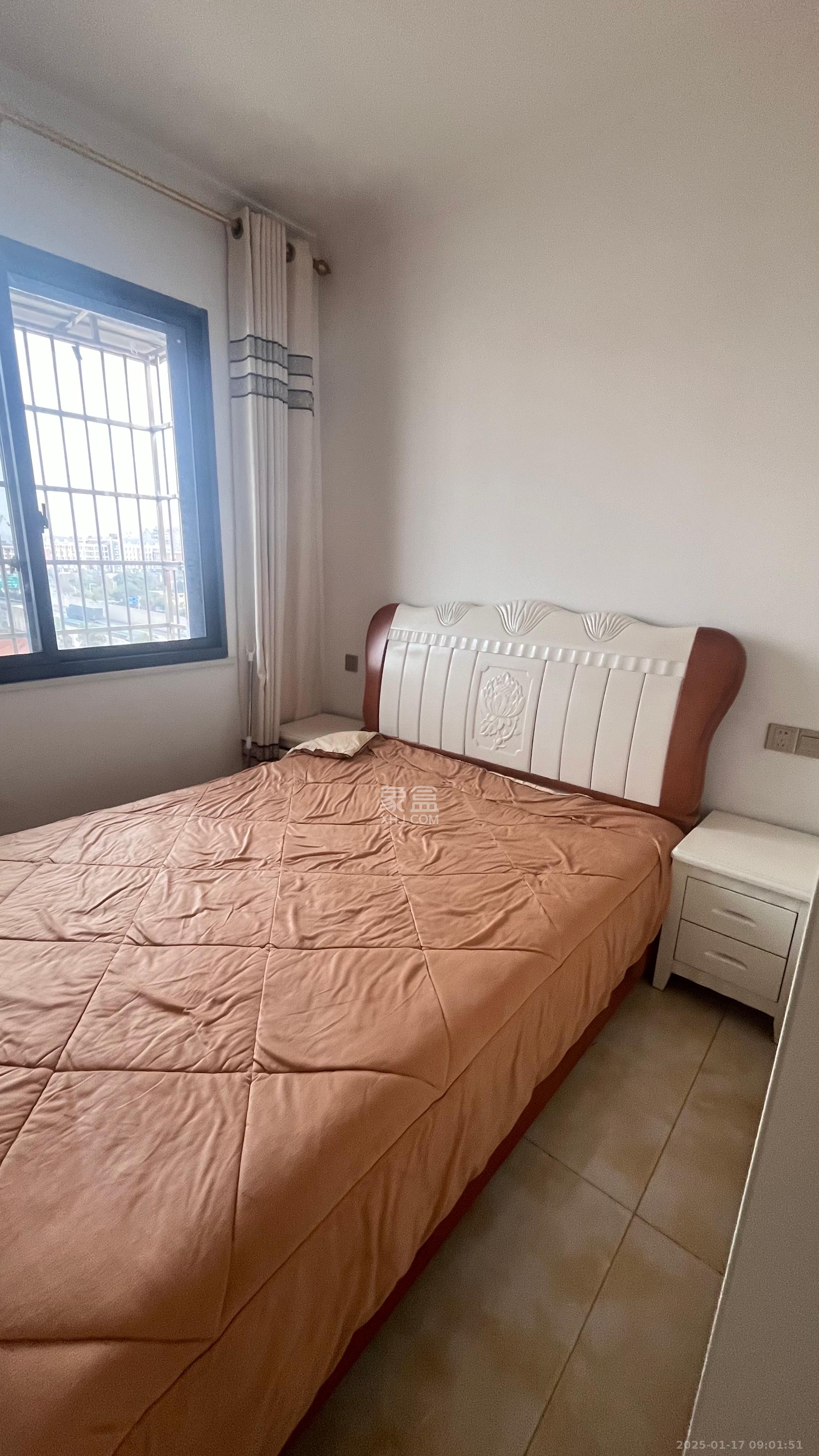 东岸梅园小区 1室0厅0卫 2500.0元/月 东岸梅园小区 1室0厅0卫 2500.0元/月室内图