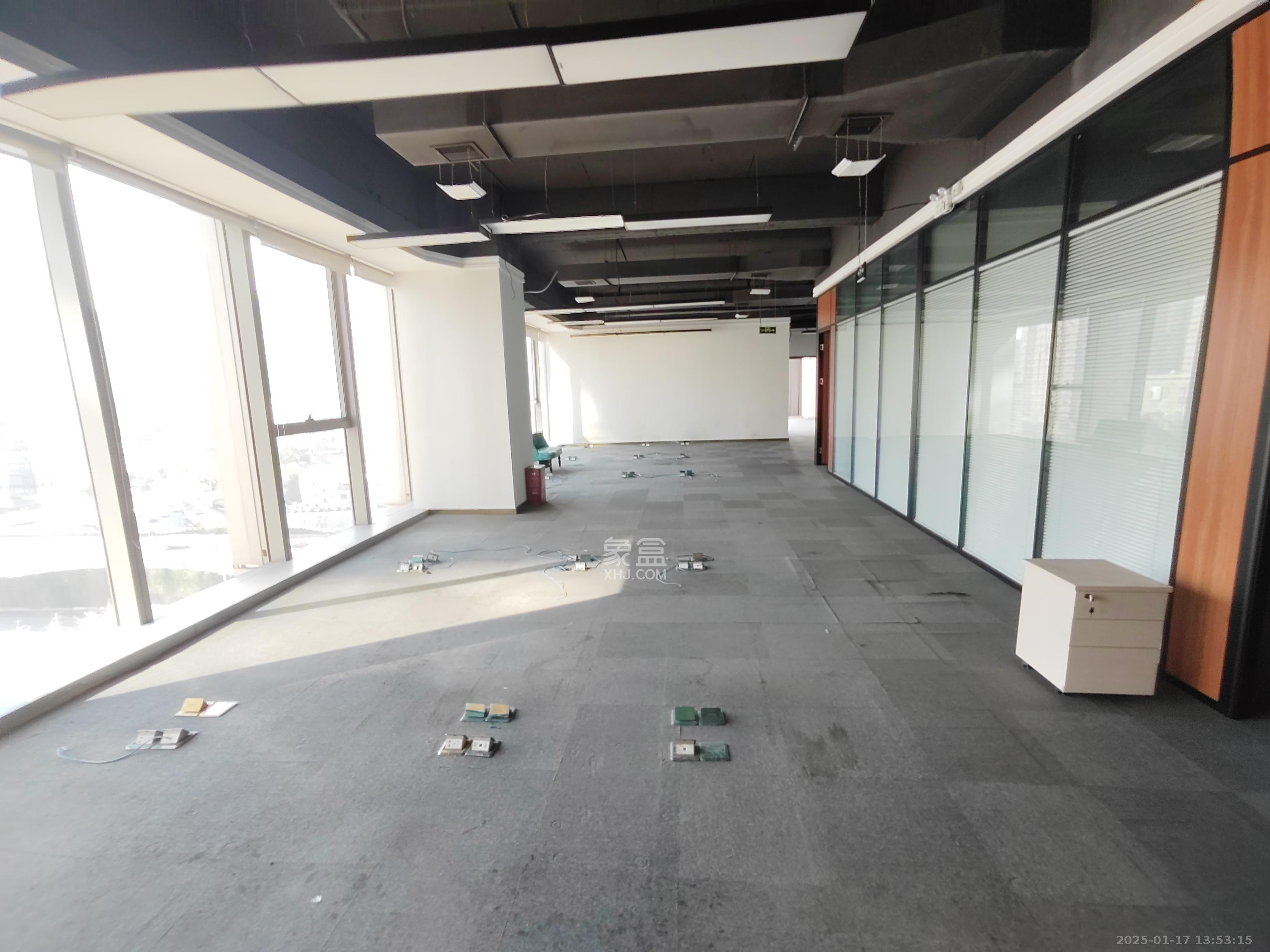 绿地中央广场 1室1厅1卫 39000.0元/月 绿地中央广场 1室1厅1卫 39000.0元/月室内图