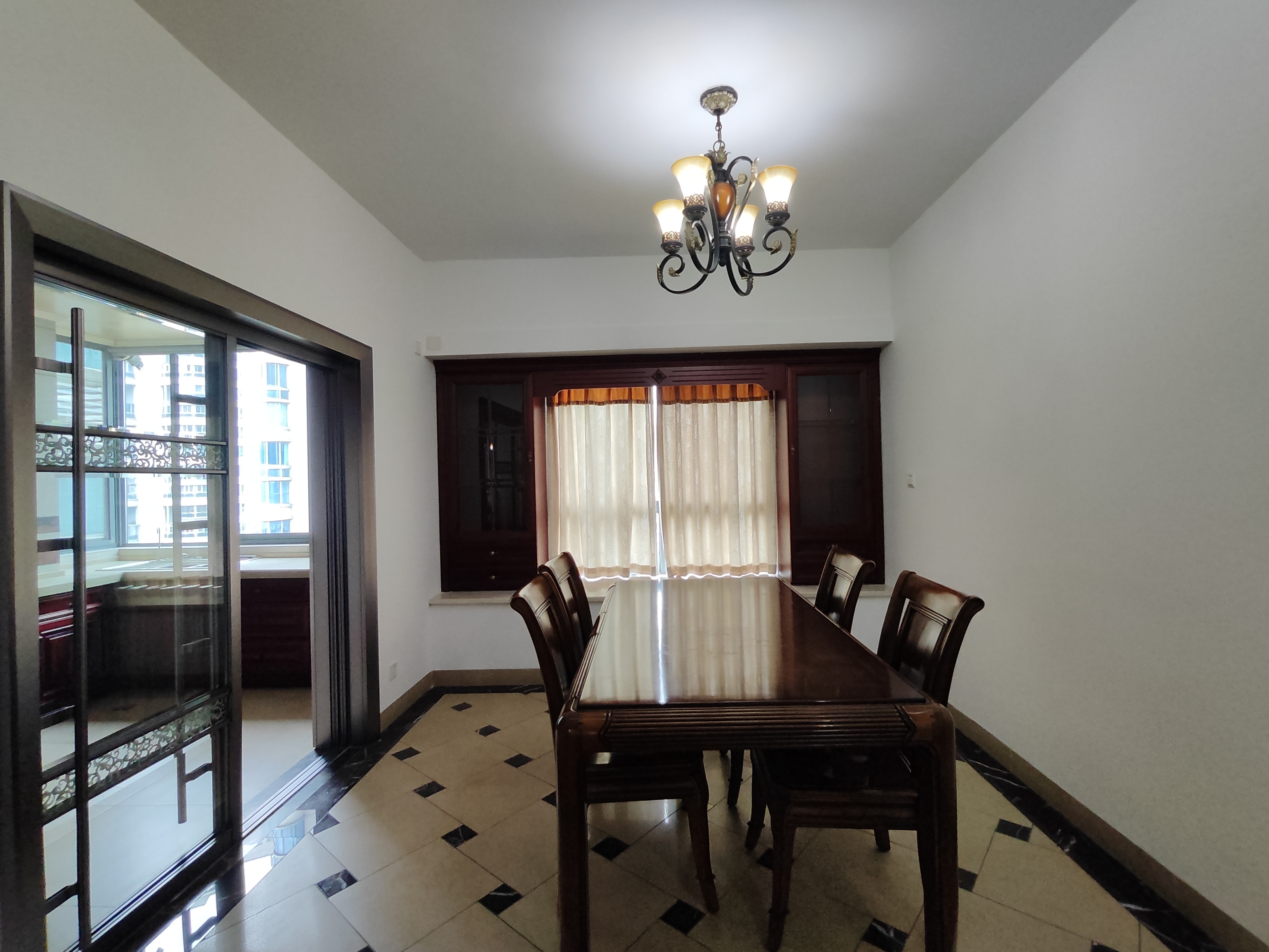 丽景滨江 5室2厅2卫 128.0万 丽景滨江 5室2厅2卫 128.0万室内图