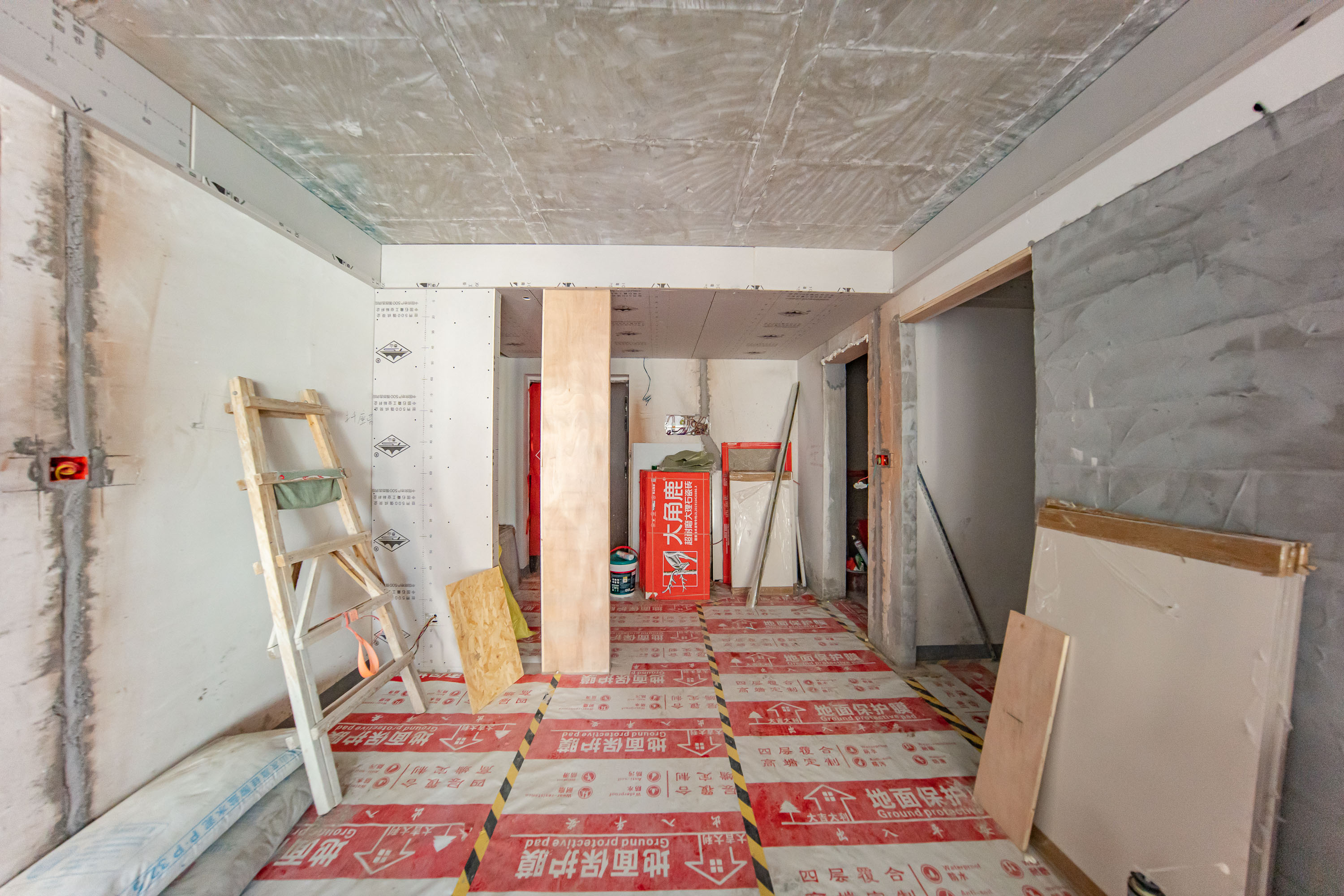 建投象山国际  3室2厅2卫   150.00万客厅