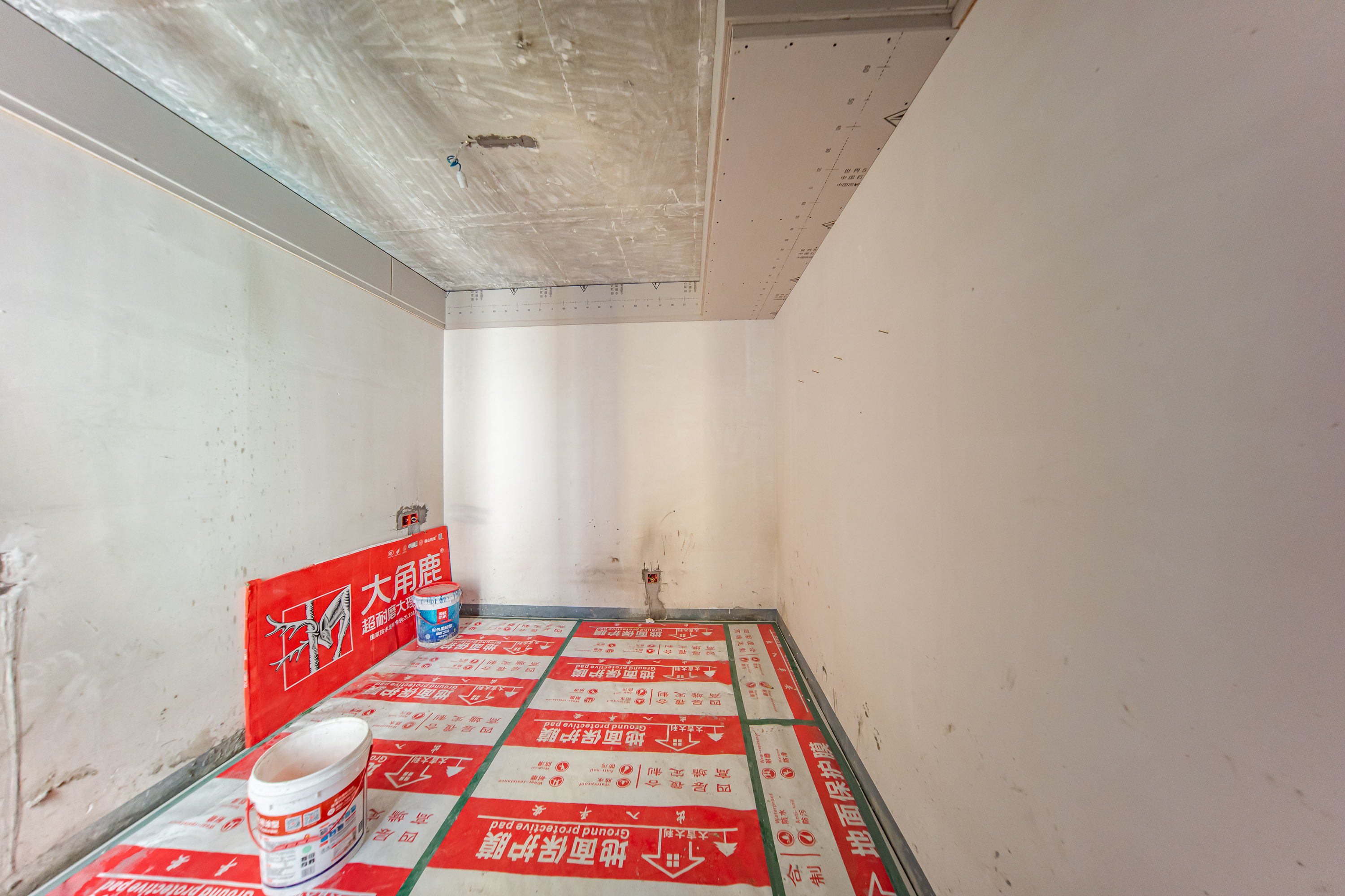 建投象山国际  3室2厅2卫   150.00万卧室