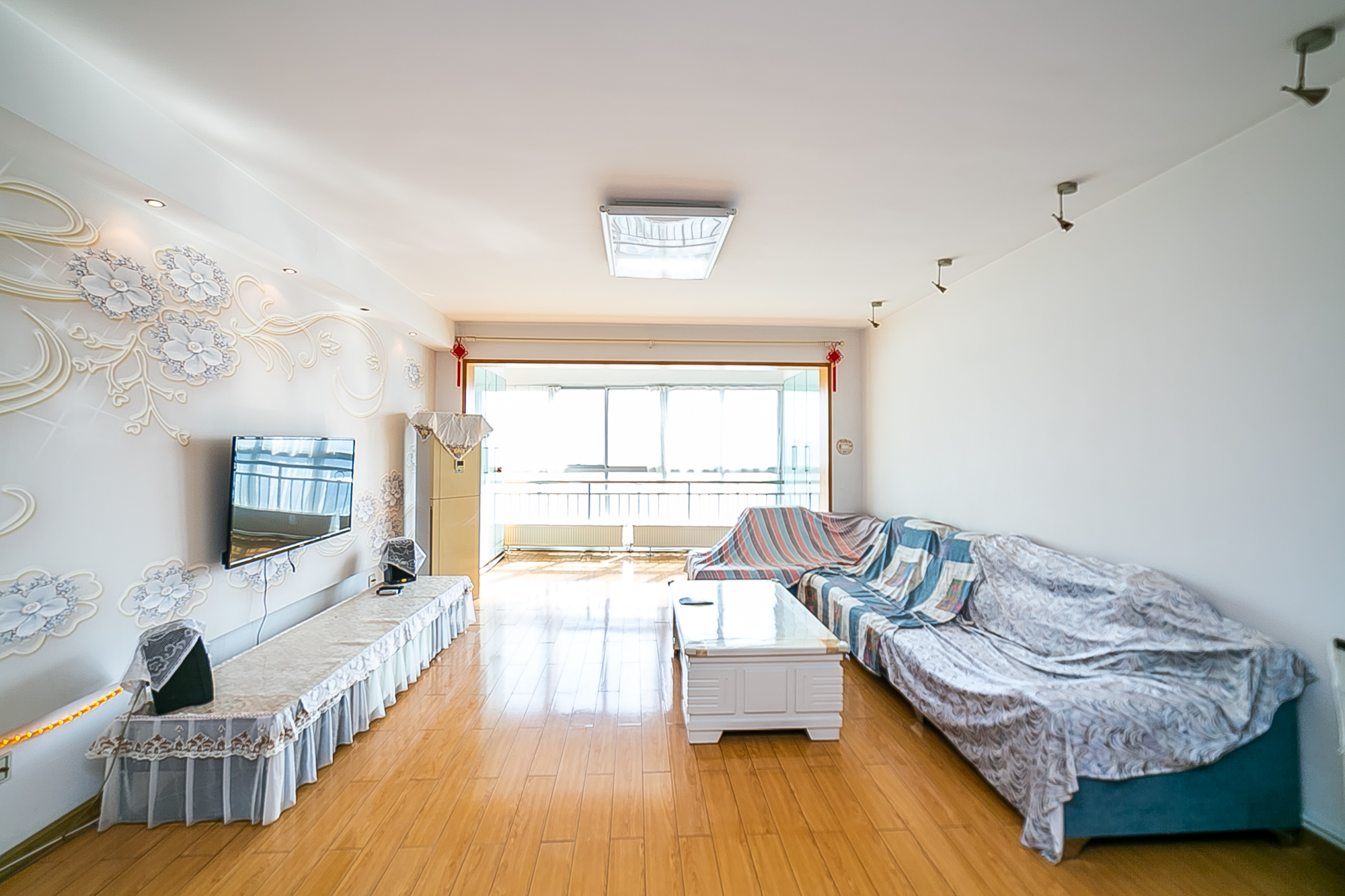 路桥大厦  3室2厅2卫    100.0万 路桥大厦  3室2厅2卫    100.0万