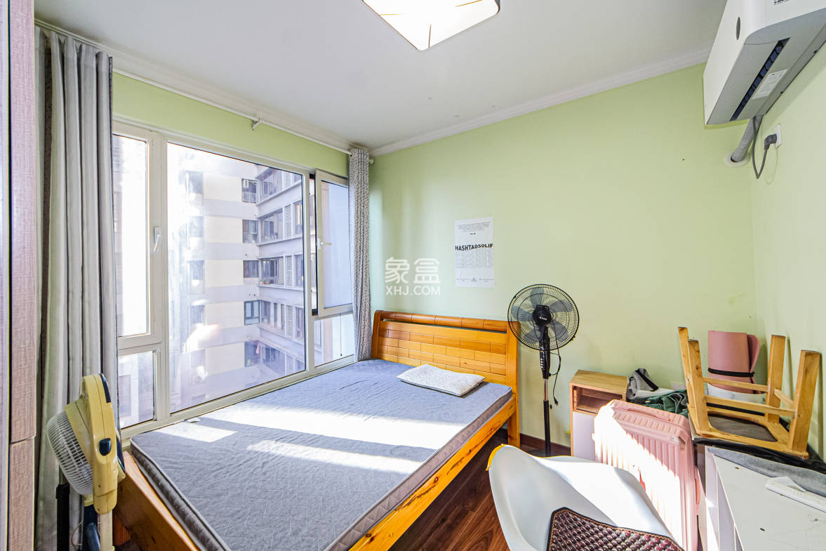 北辰三角洲E3区  3室2厅2卫    139.0万 北辰三角洲E3区  3室2厅2卫    139.0万卧室