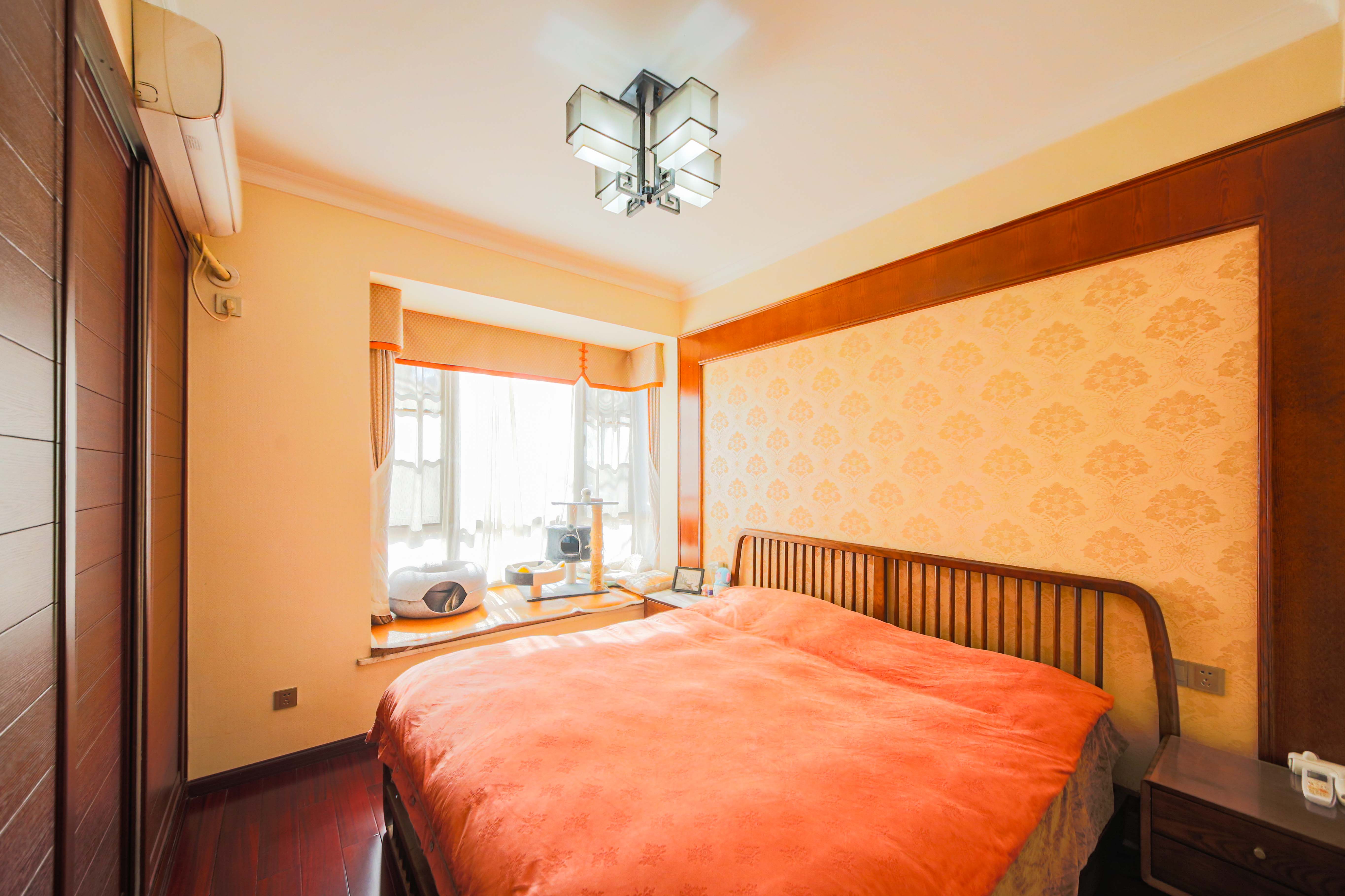 中建信和城  3室2厅2卫    140.0万 中建信和城  3室2厅2卫    140.0万卧室