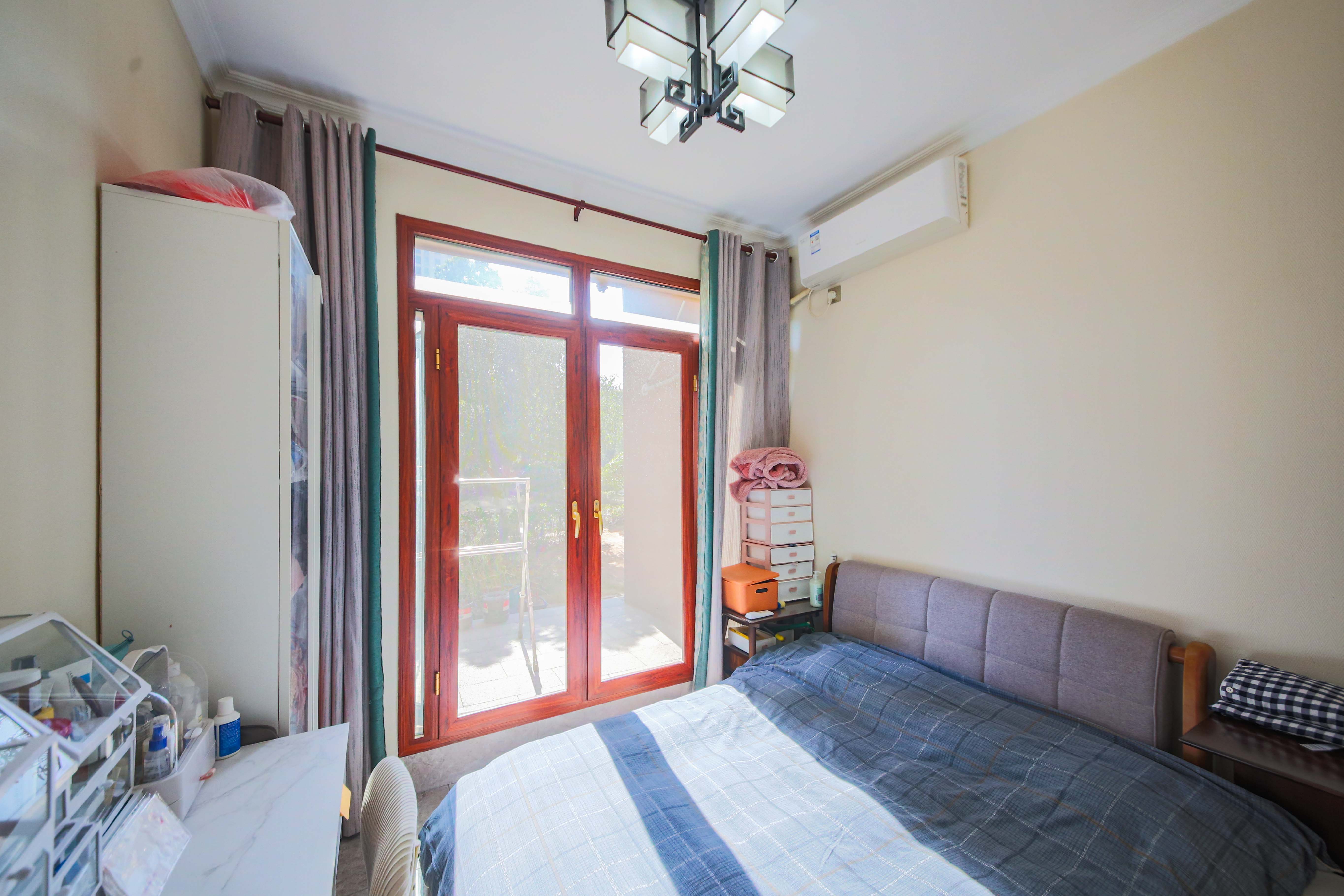 中建信和城  3室2厅2卫    140.0万 中建信和城  3室2厅2卫    140.0万卧室