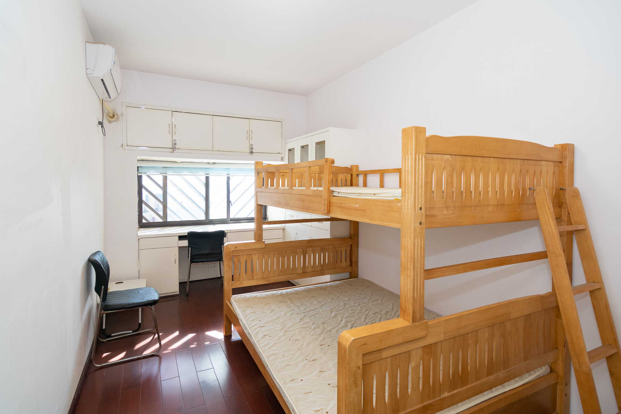 湖南报业文化城(米地亚家园)  4室2厅2卫    96.1万 湖南报业文化城(米地亚家园)  4室2厅2卫    96.1万卧室