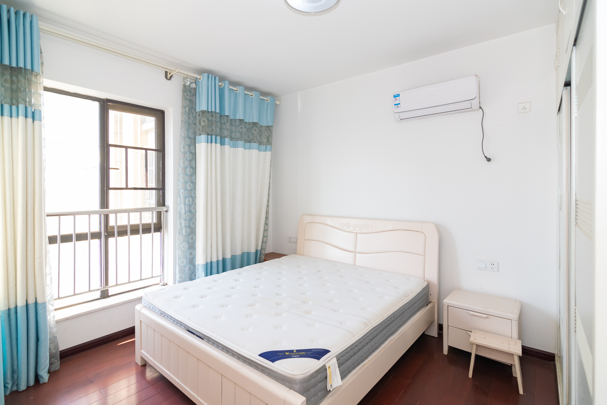 湖南报业文化城(米地亚家园)  4室2厅2卫    96.1万 湖南报业文化城(米地亚家园)  4室2厅2卫    96.1万卧室