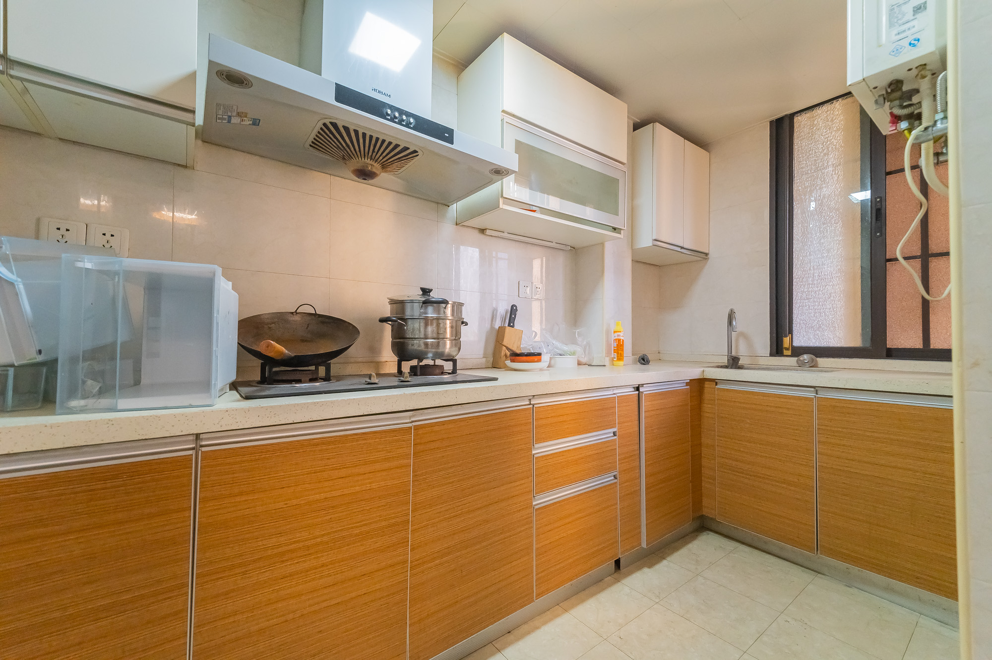 华润置地广场一期 1室1厅1卫 76.8万 华润置地广场一期 1室1厅1卫 76.8万厨房