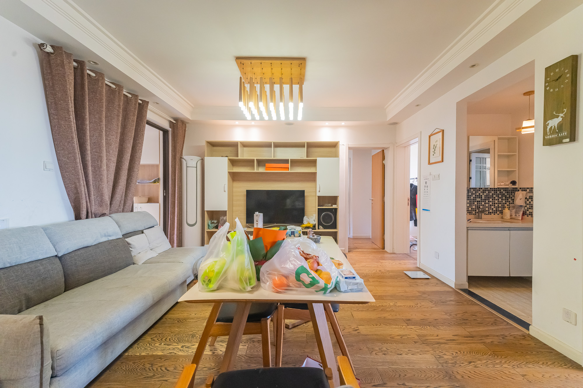 华润置地广场一期 1室1厅1卫 76.8万 华润置地广场一期 1室1厅1卫 76.8万客厅