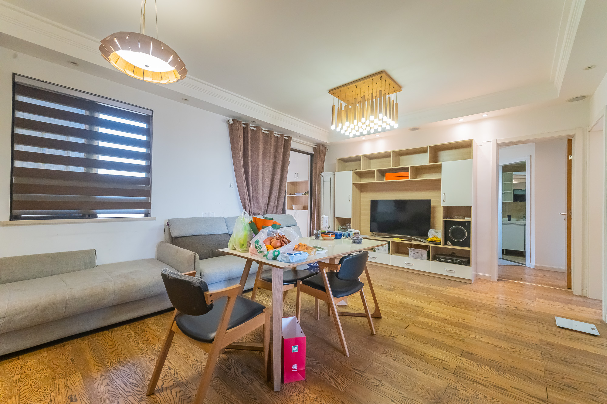 华润置地广场一期 1室1厅1卫 76.8万 华润置地广场一期 1室1厅1卫 76.8万客厅