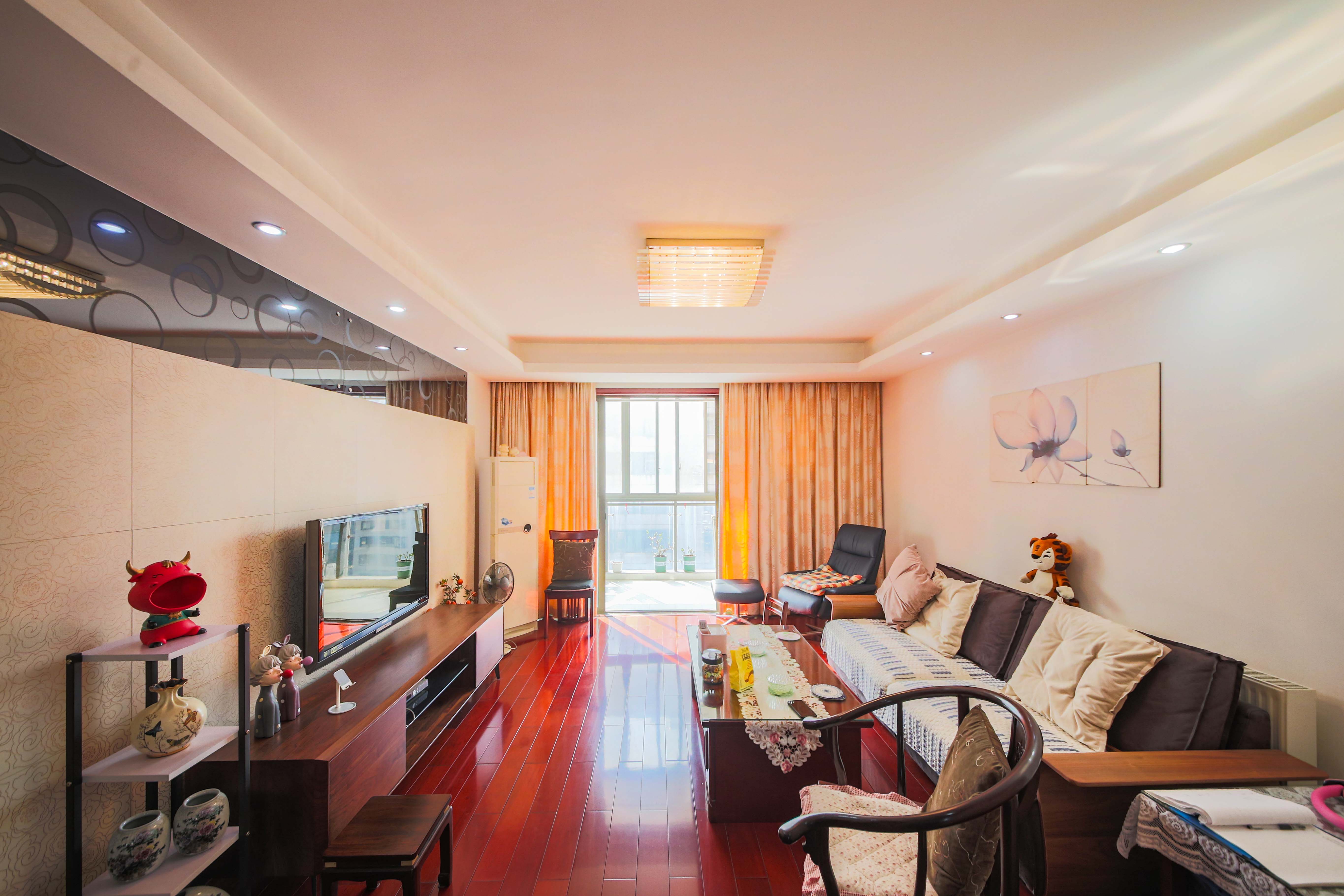 博林金谷 3室2厅2卫 145.0万 博林金谷 3室2厅2卫 145.0万客厅