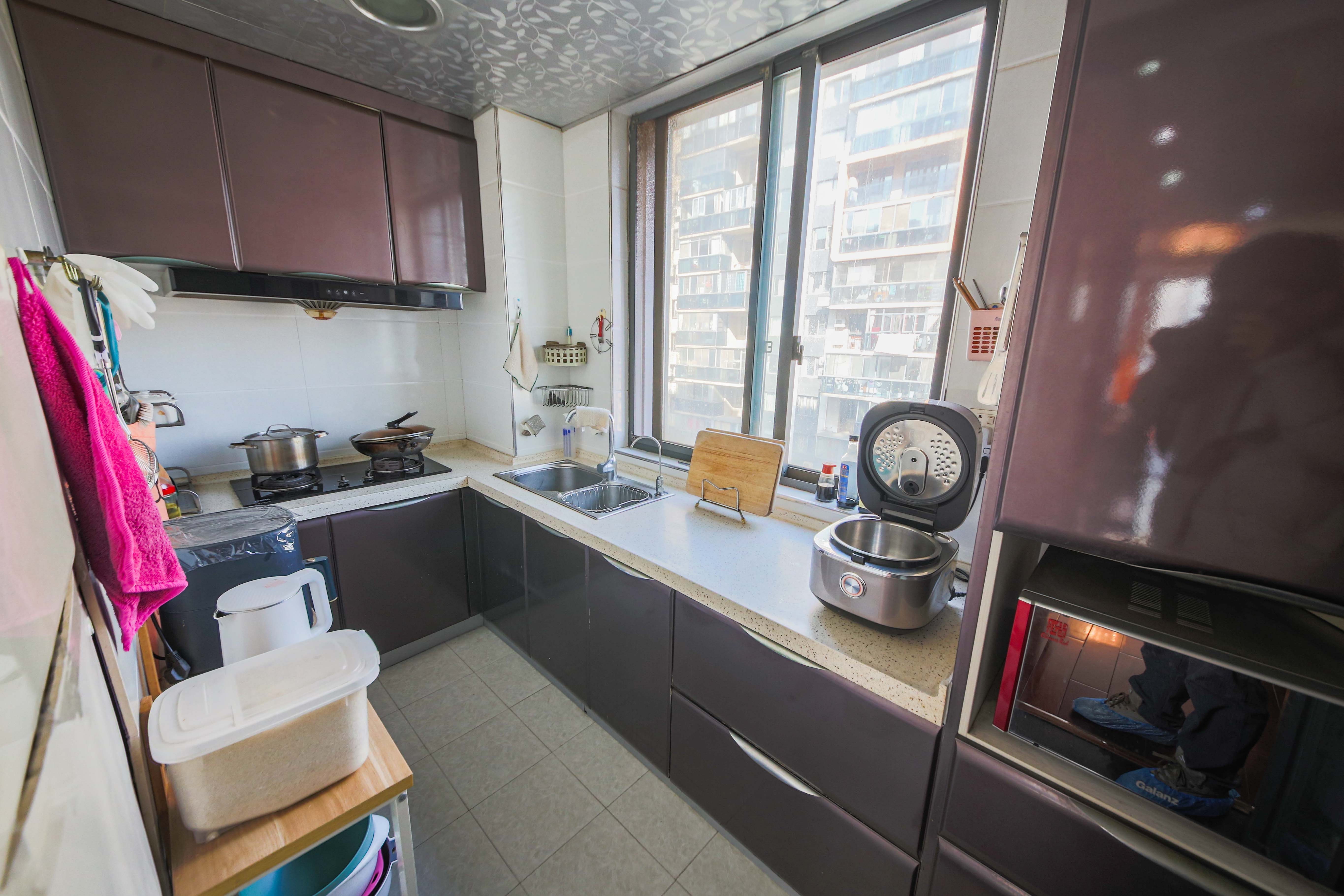 博林金谷  3室2厅2卫    145.0万厨房