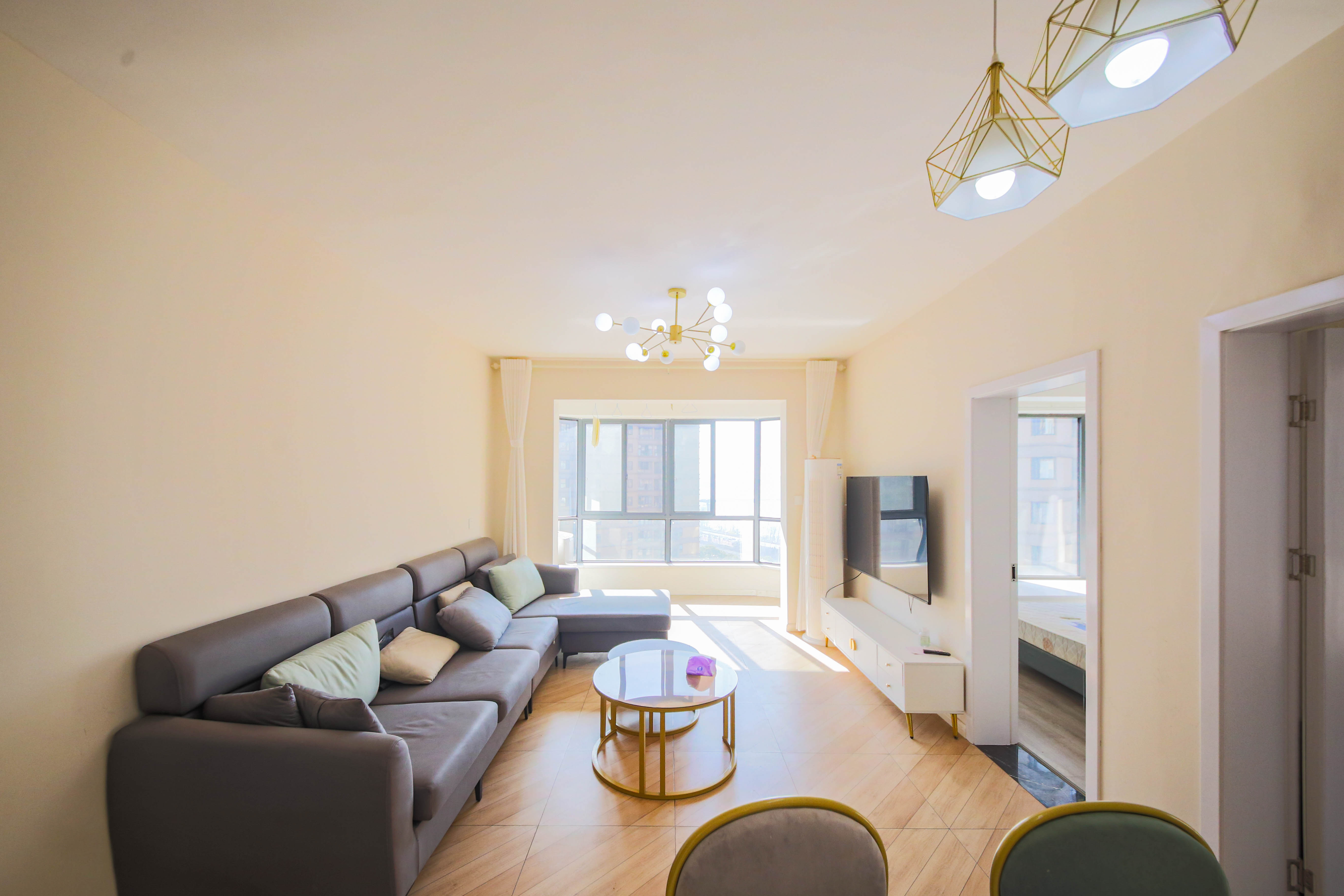 湘江雅颂居 3室2厅1卫 108.0万 湘江雅颂居 3室2厅1卫 108.0万客厅