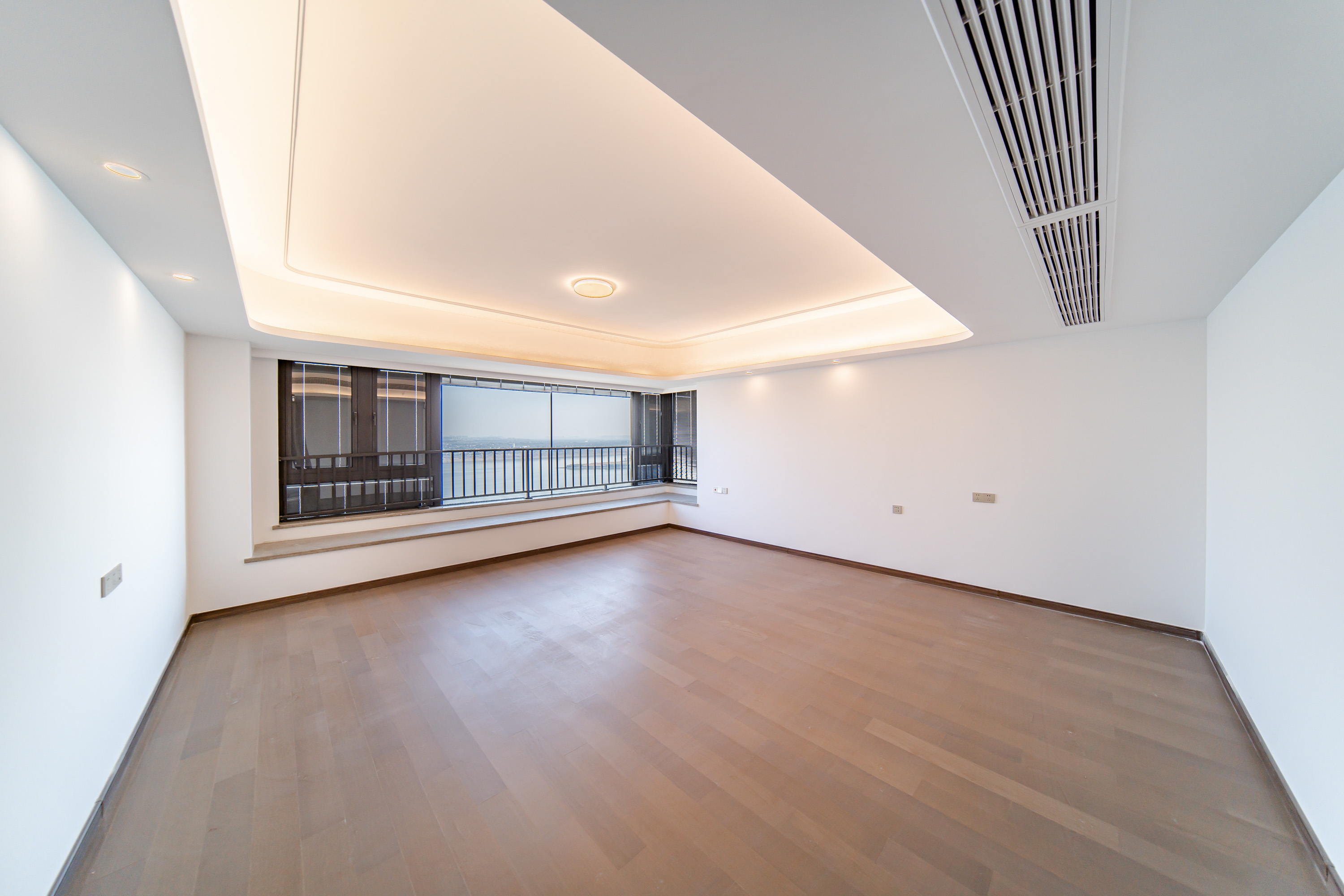 建发电建江山悦  4室2厅3卫   628.00万卧室