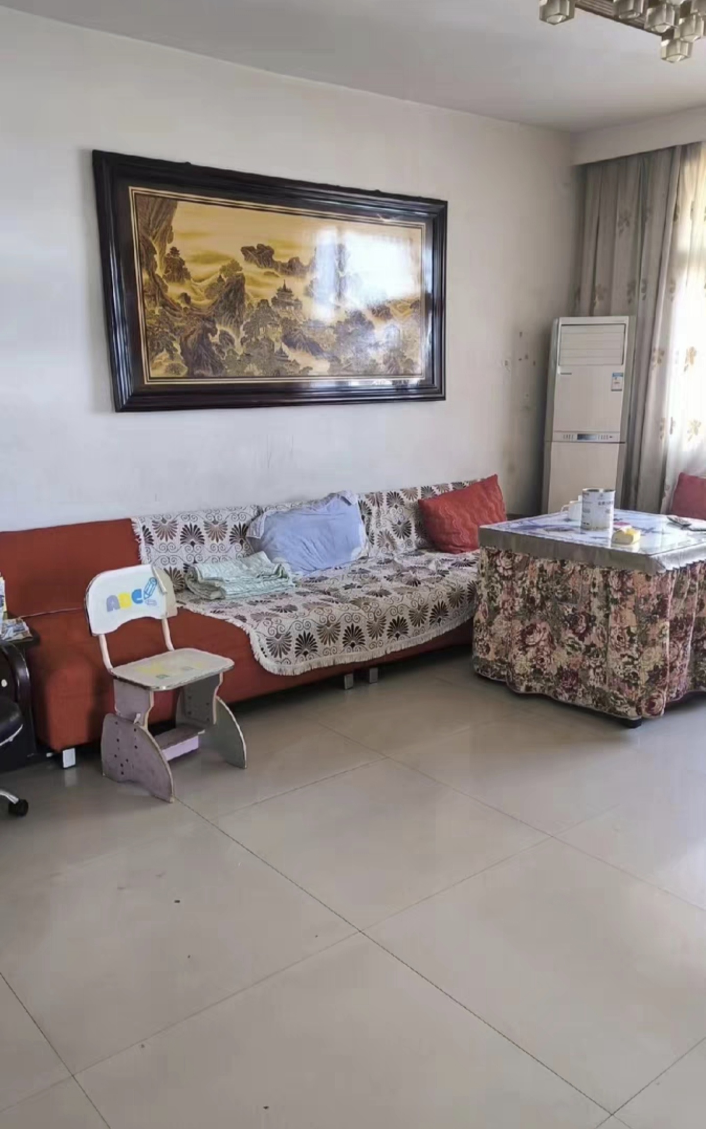 仙人阁星海花园 3室2厅2卫 2400.0元/月 仙人阁星海花园 3室2厅2卫 2400.0元/月室内图