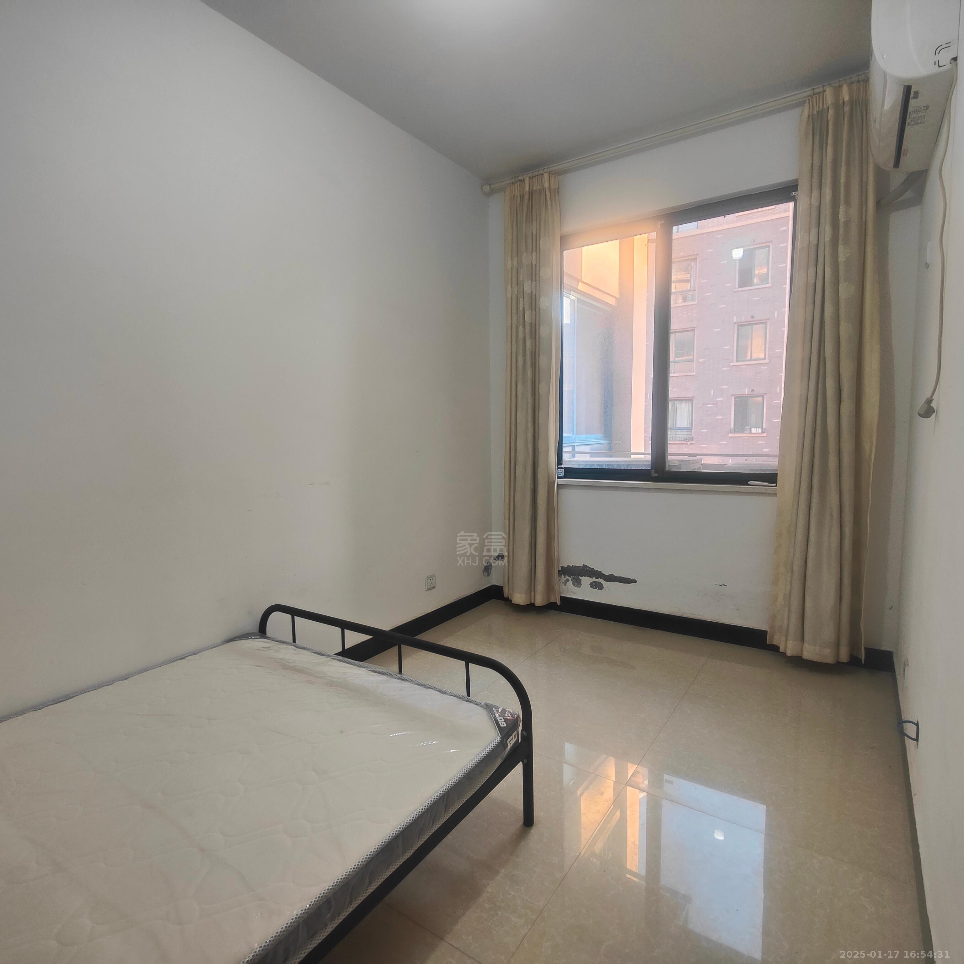 尚格名城东岸花园  3室2厅1卫    1700.0元/月 尚格名城东岸花园  3室2厅1卫    1700.0元/月室内图